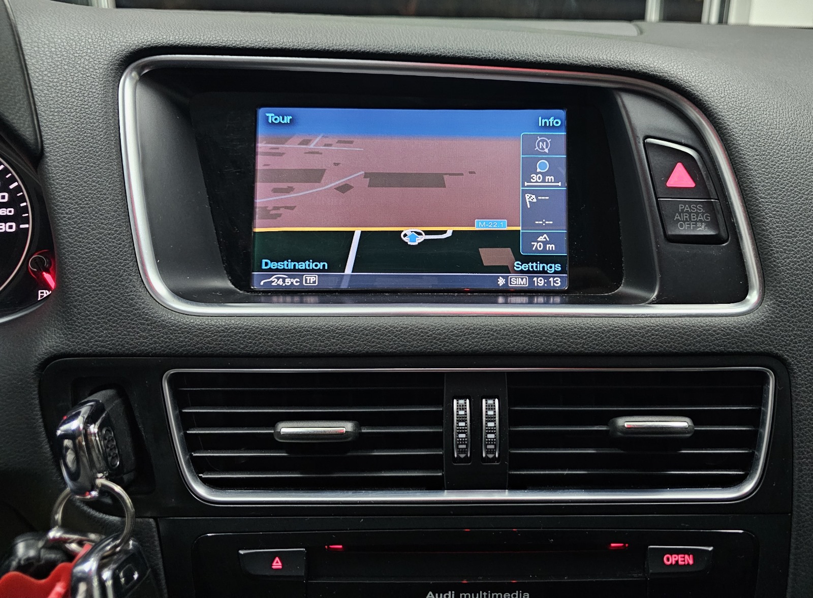 
								Audi Q5 full									