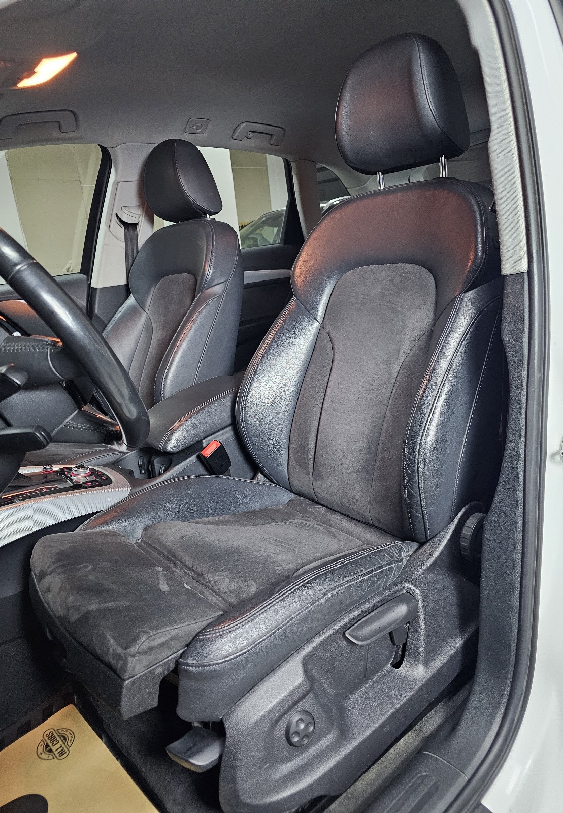 
								Audi Q5 full									