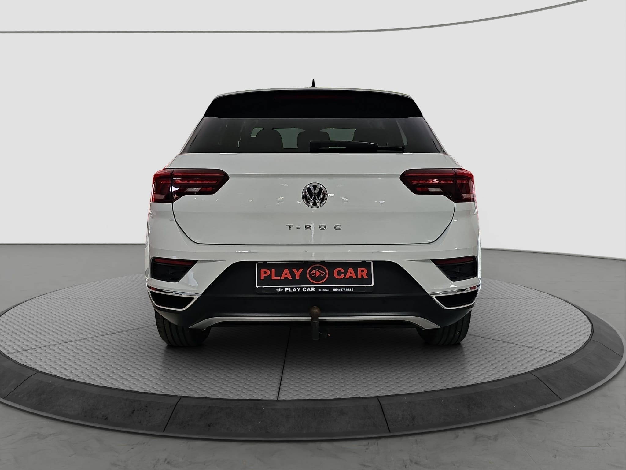 
								Volkswagen T-Roc full									