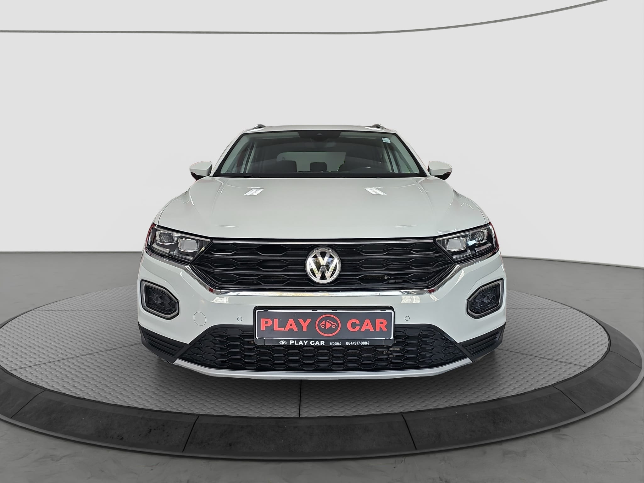 
								Volkswagen T-Roc full									