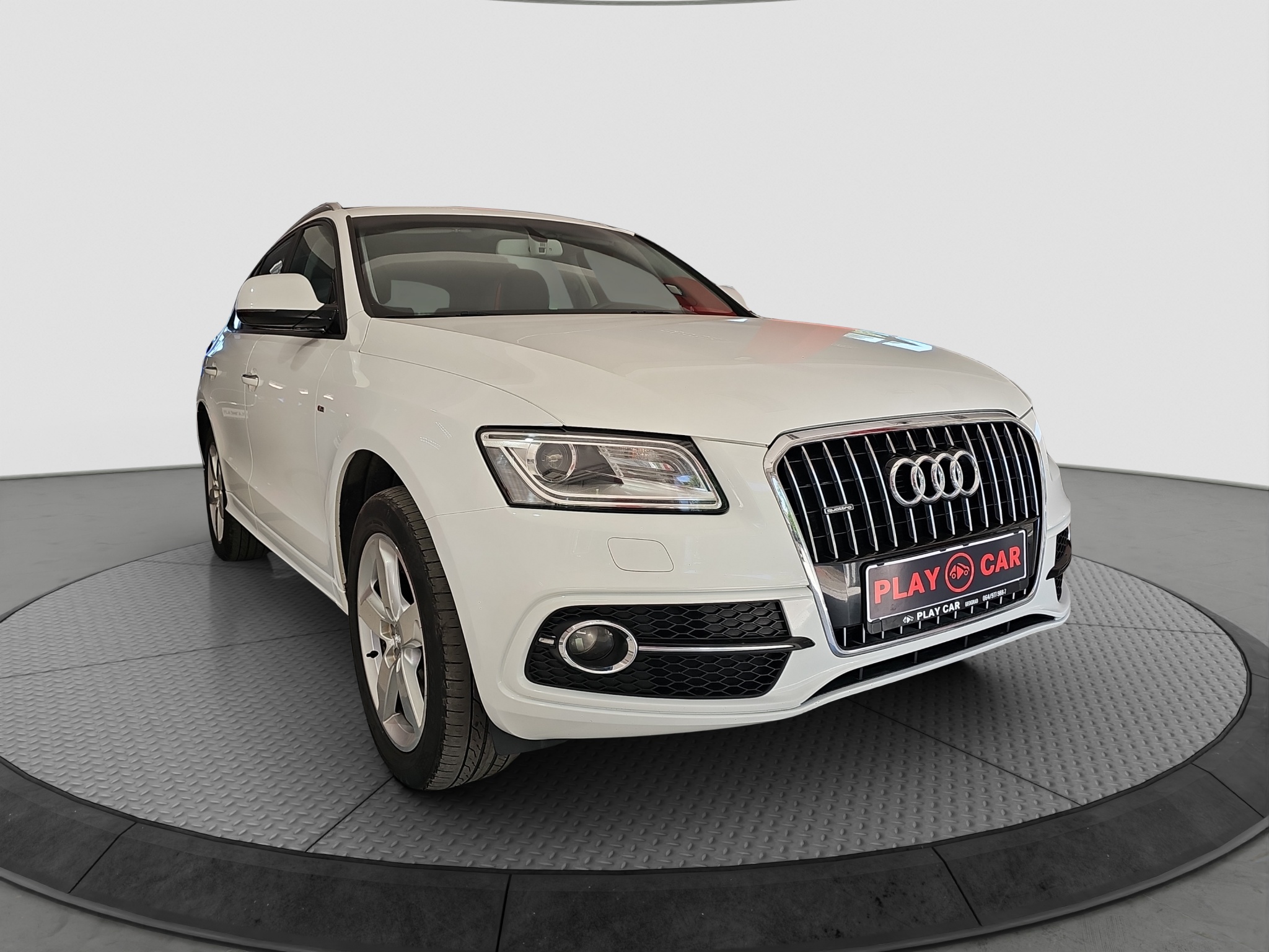 
								Audi Q5 full									