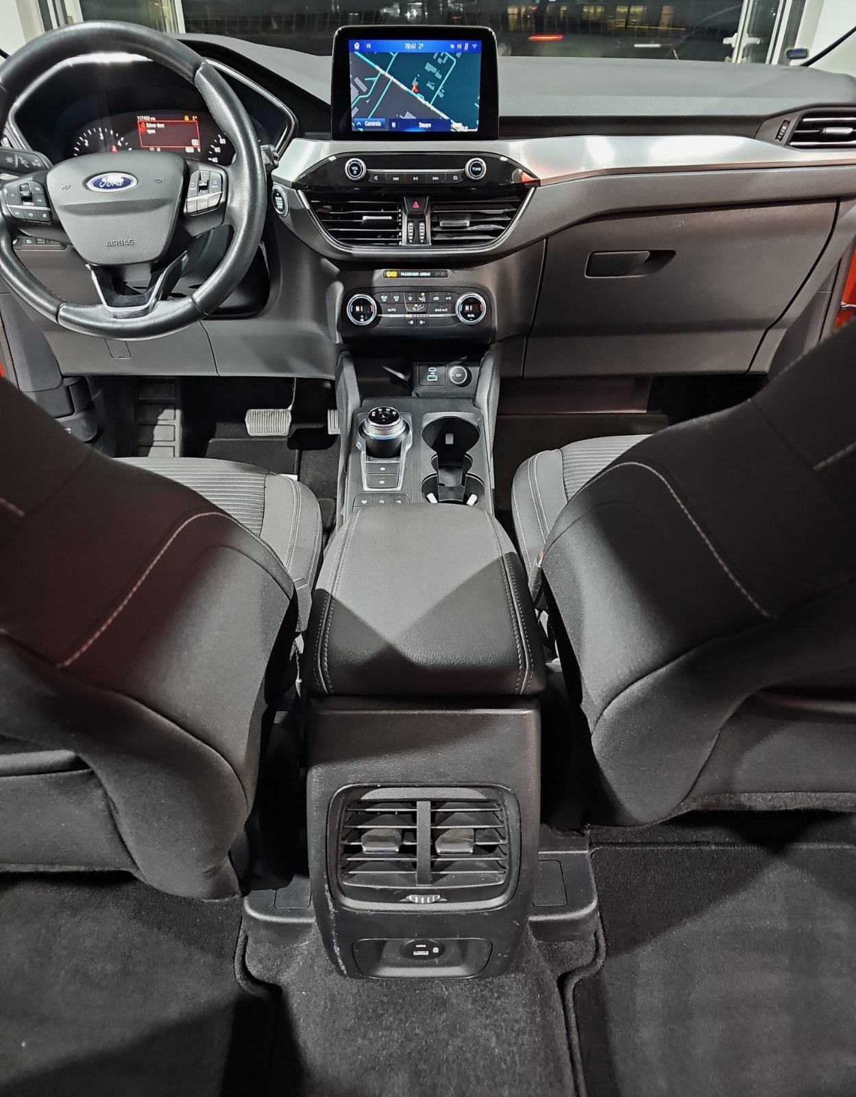 
								Ford Kuga full									