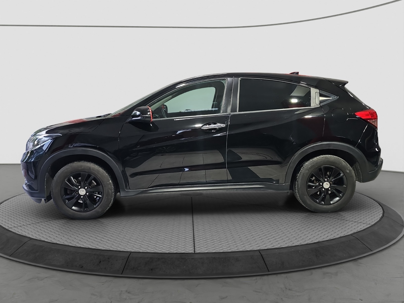 
								Honda HR-V full									
