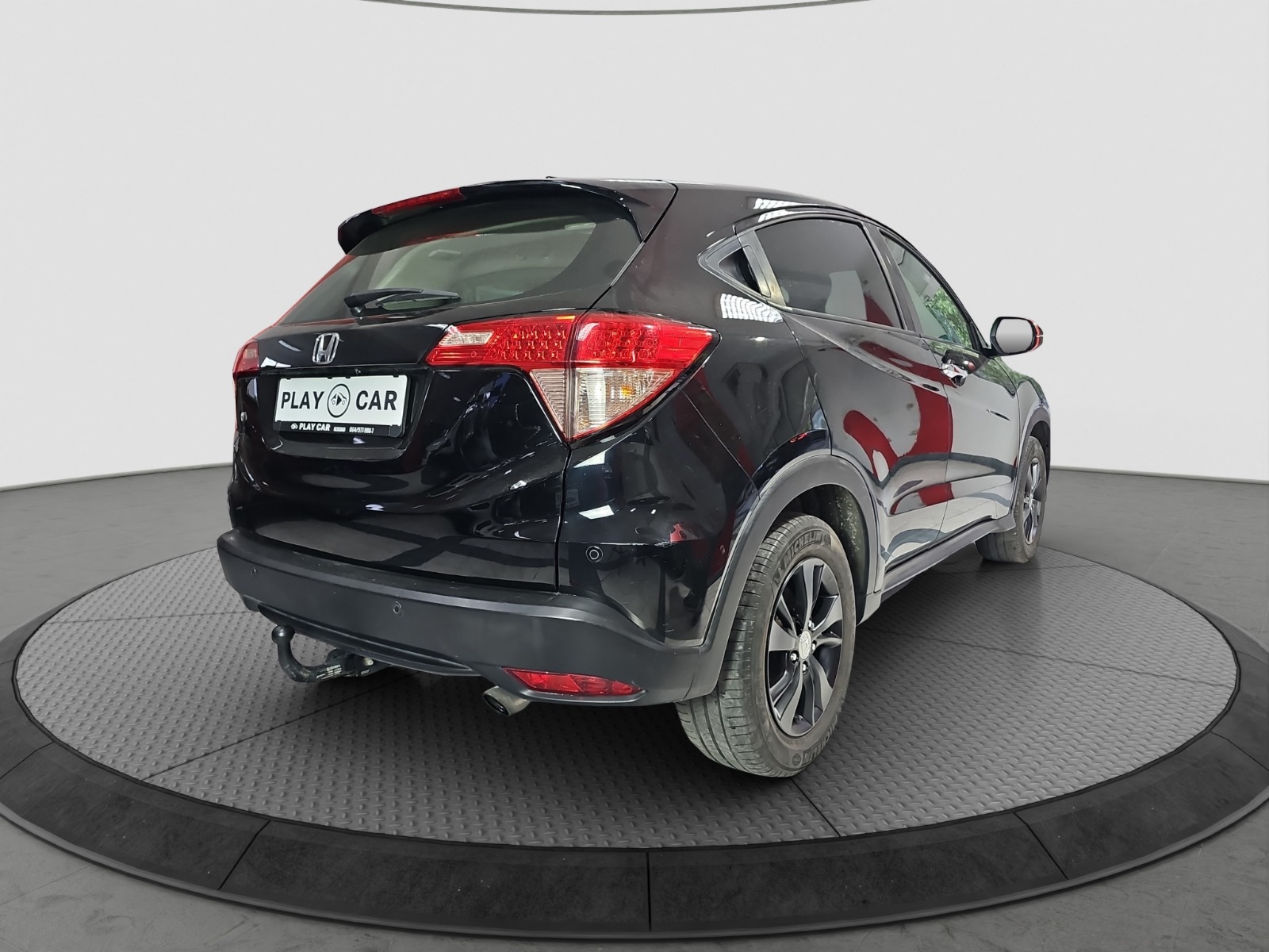 
								Honda HR-V full									