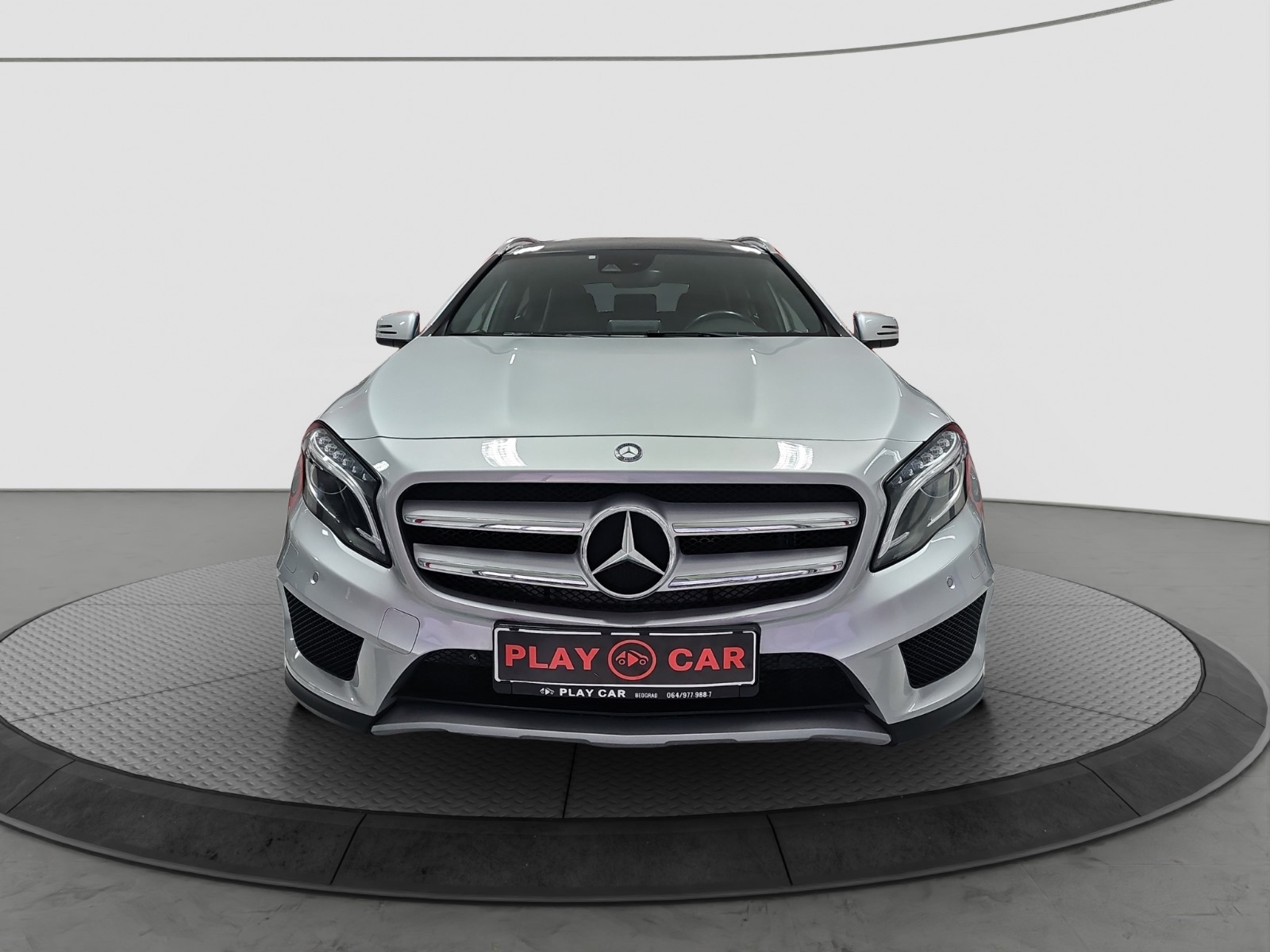 
								Mercedes Benz GLA 180 AMG full									