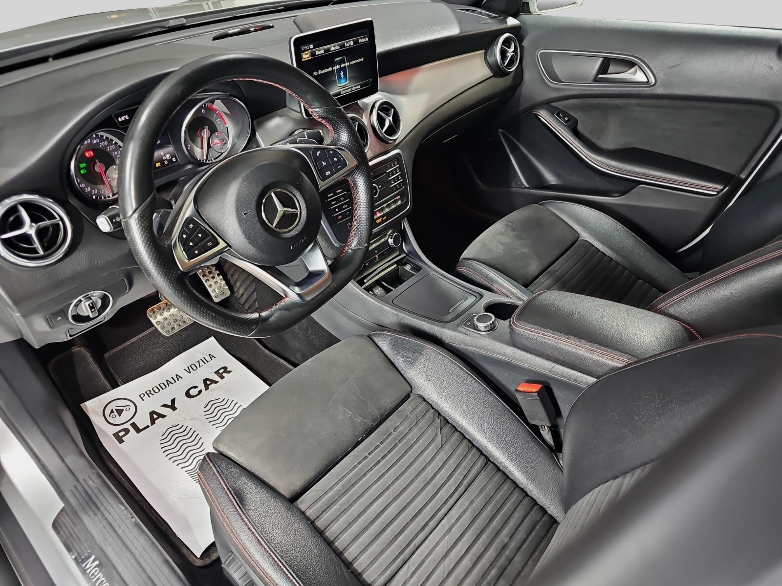 
								Mercedes Benz GLA 180 AMG full									