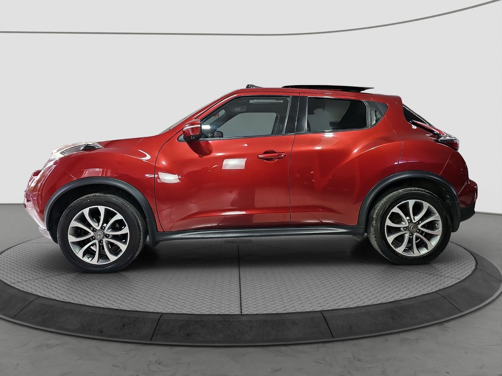 
								Nissan Juke full									