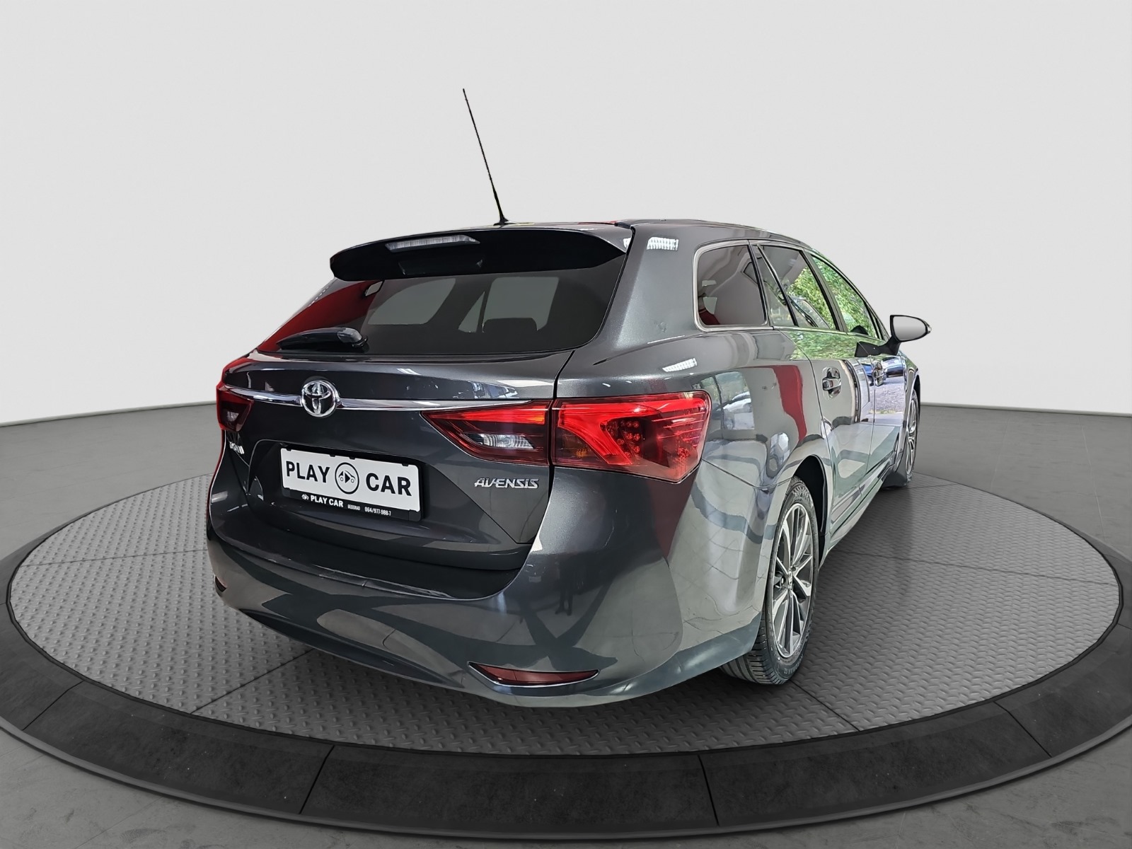 
								Toyota Avensis full									