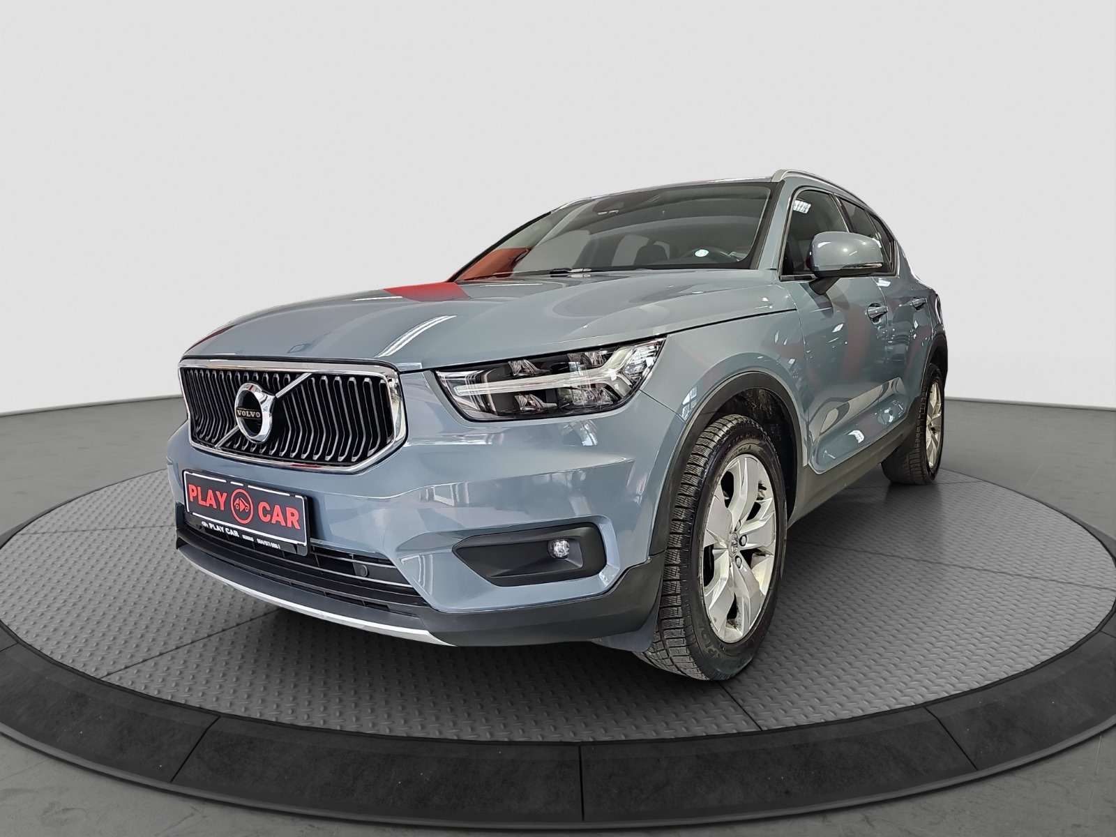 
								Volvo XC40 full									