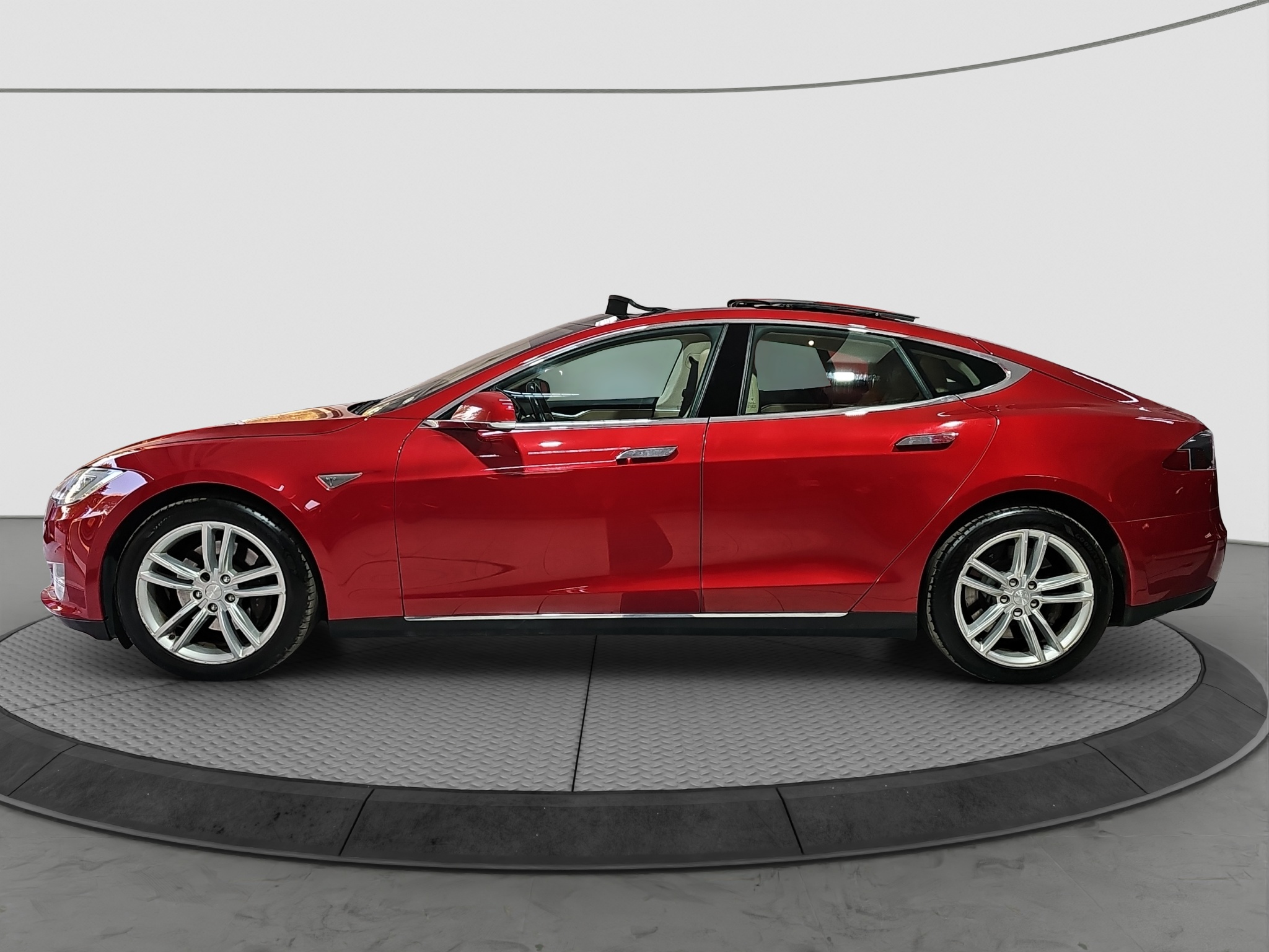 
								Tesla Model S P85D / FREE CHARGE full									