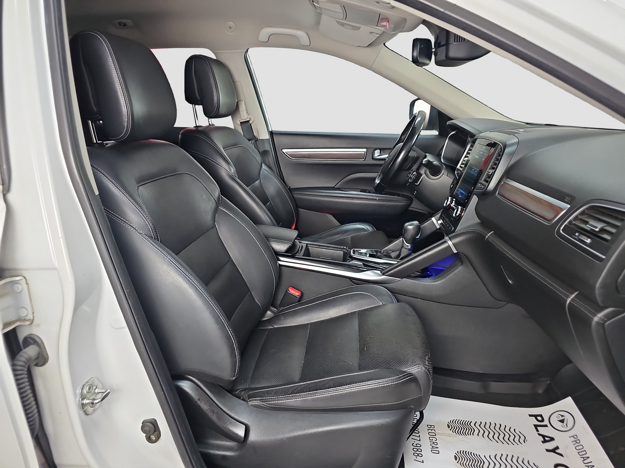 
								Renault Koleos full									
