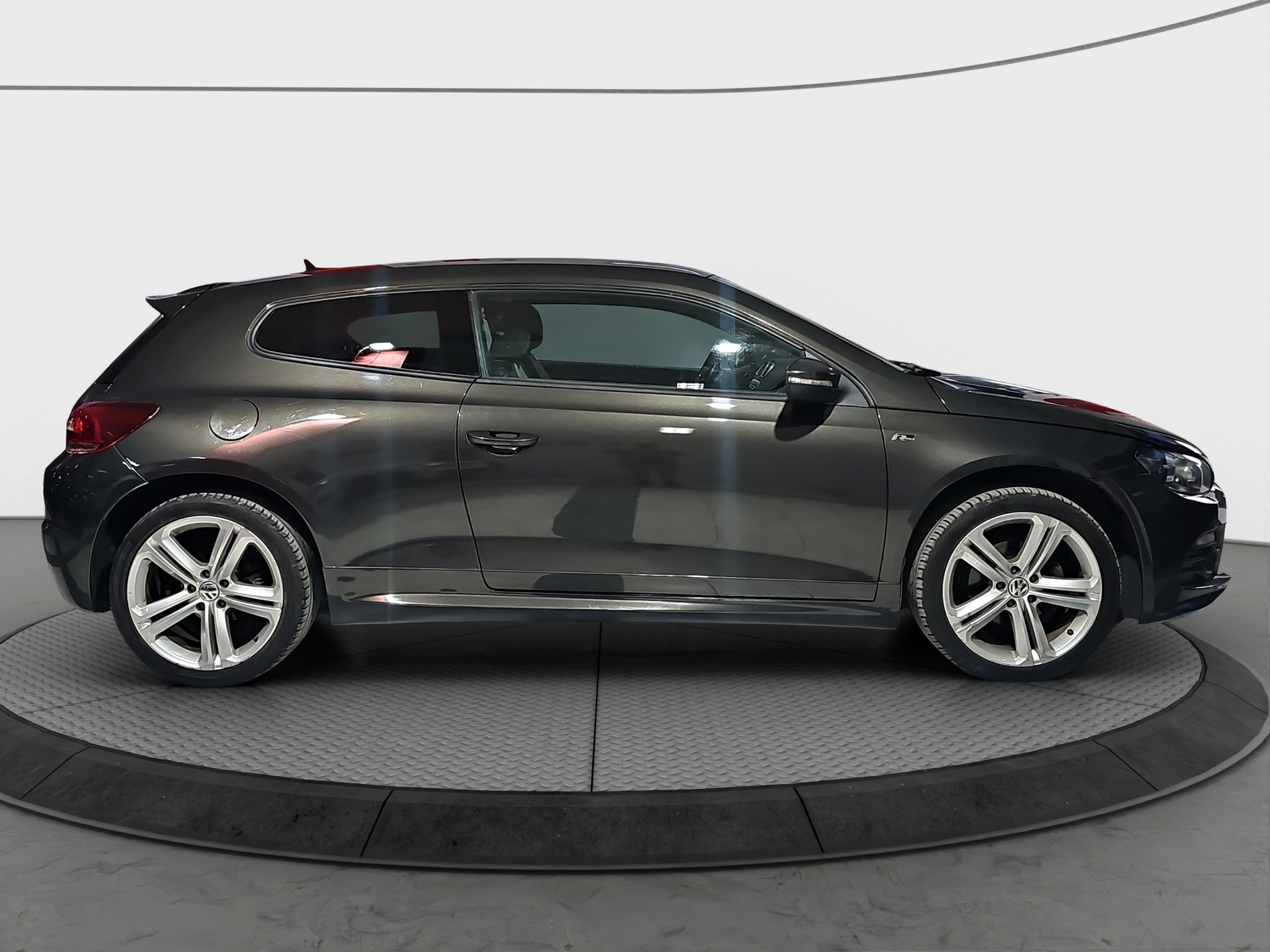 
								Volkswagen Scirocco R-line full									
