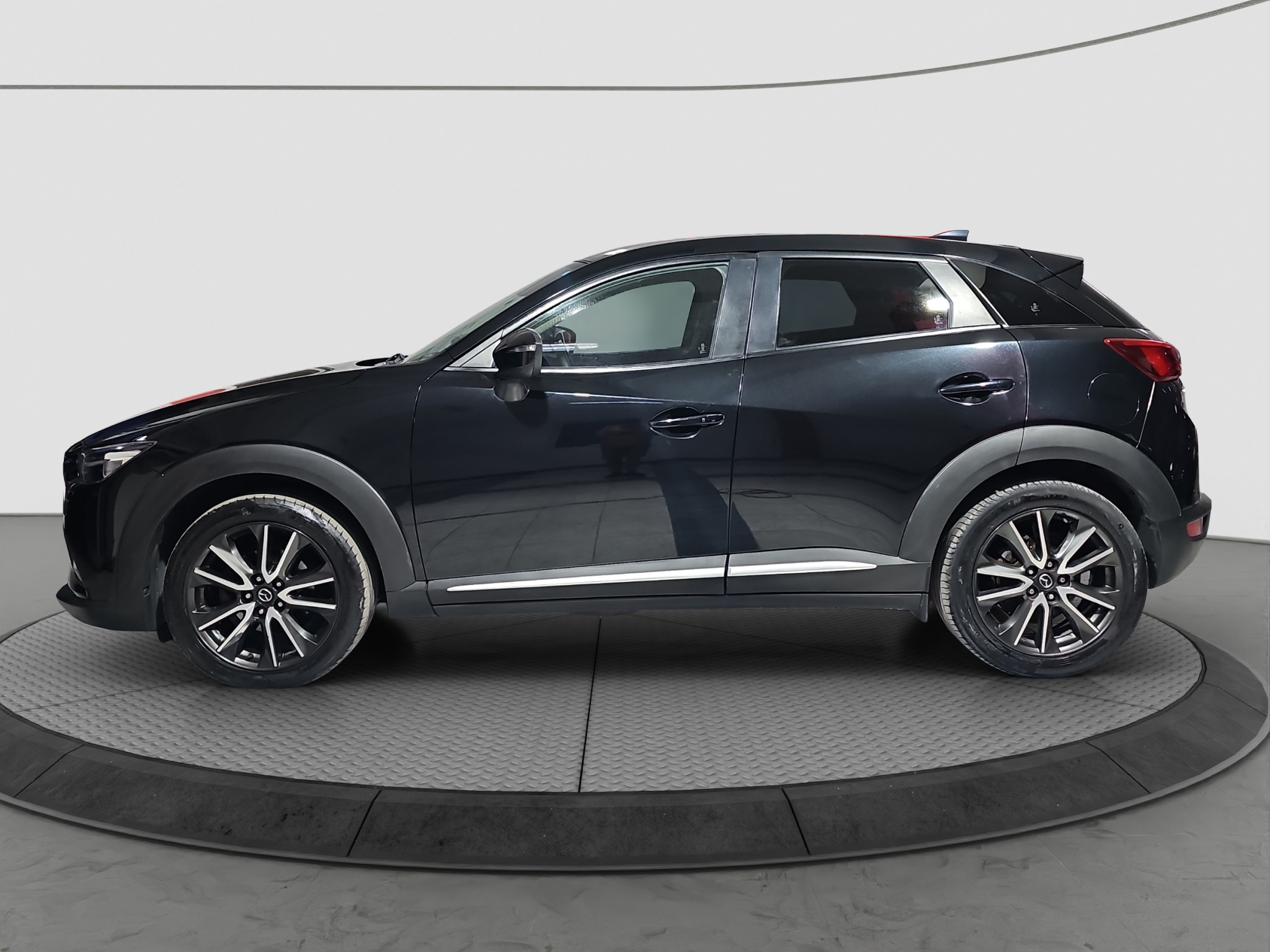 
								Mazda CX-3 FULL full									