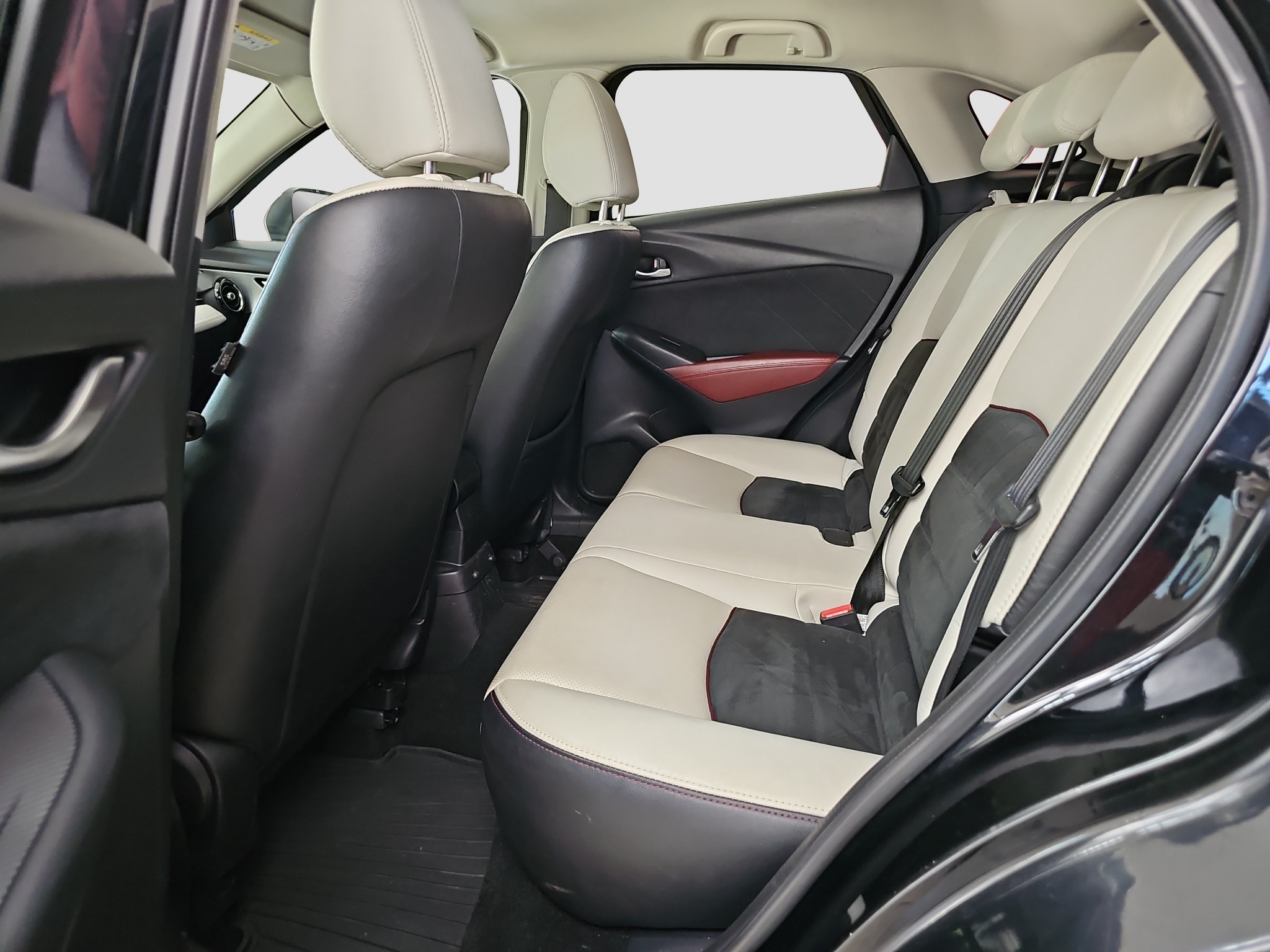 
								Mazda CX-3 FULL full									