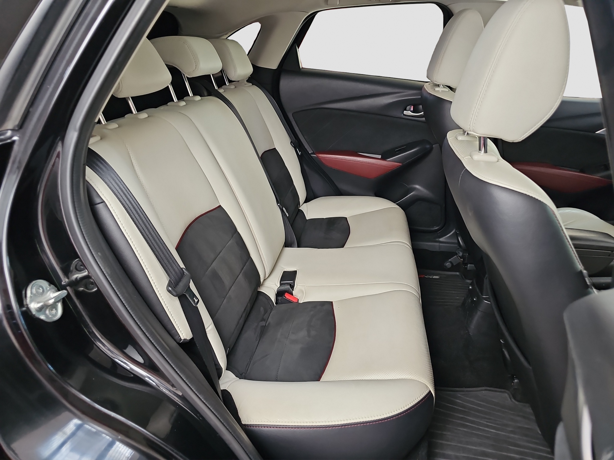 
								Mazda CX-3 FULL full									