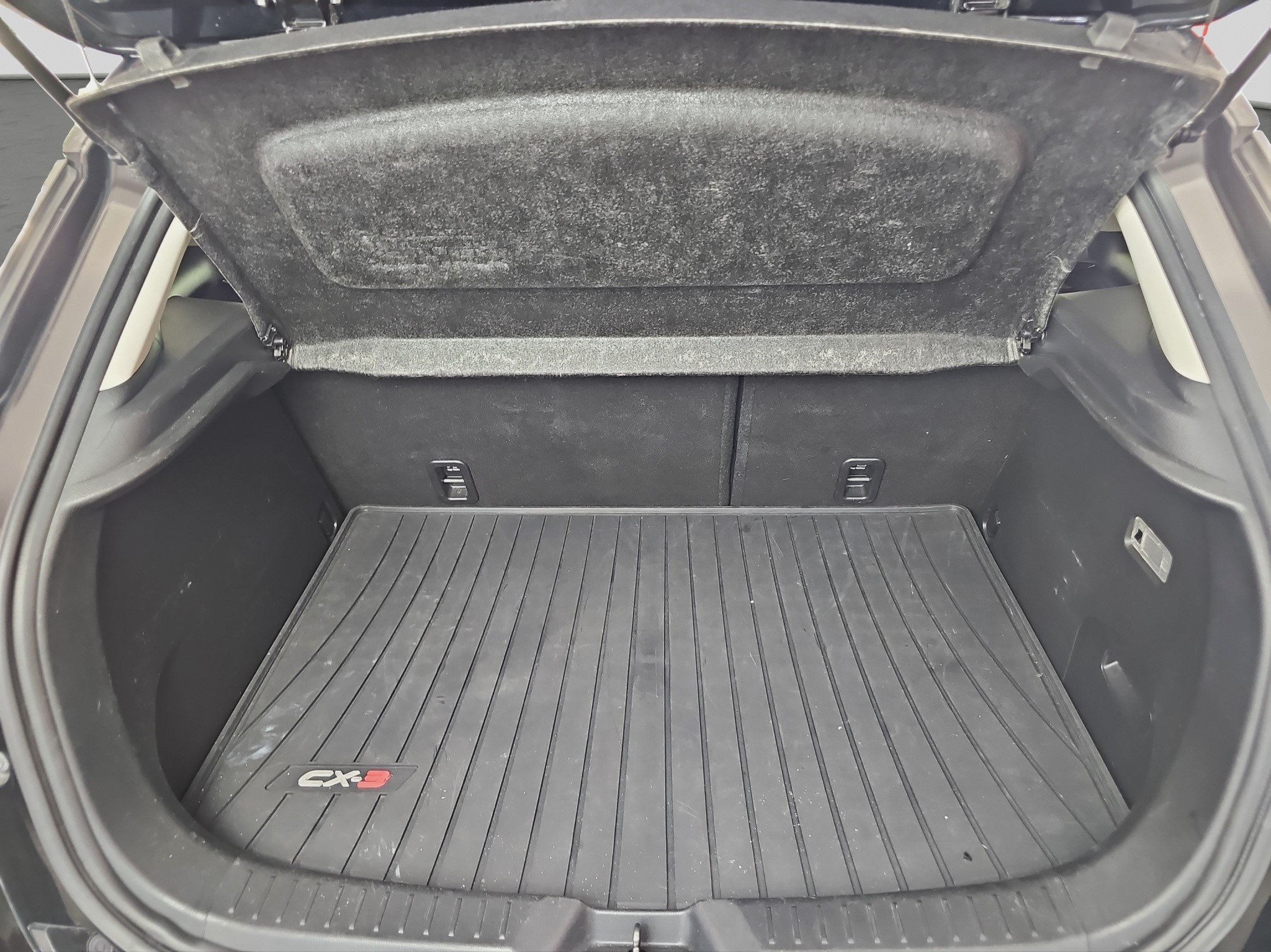 
								Mazda CX-3 4×4/AUT0 full									
