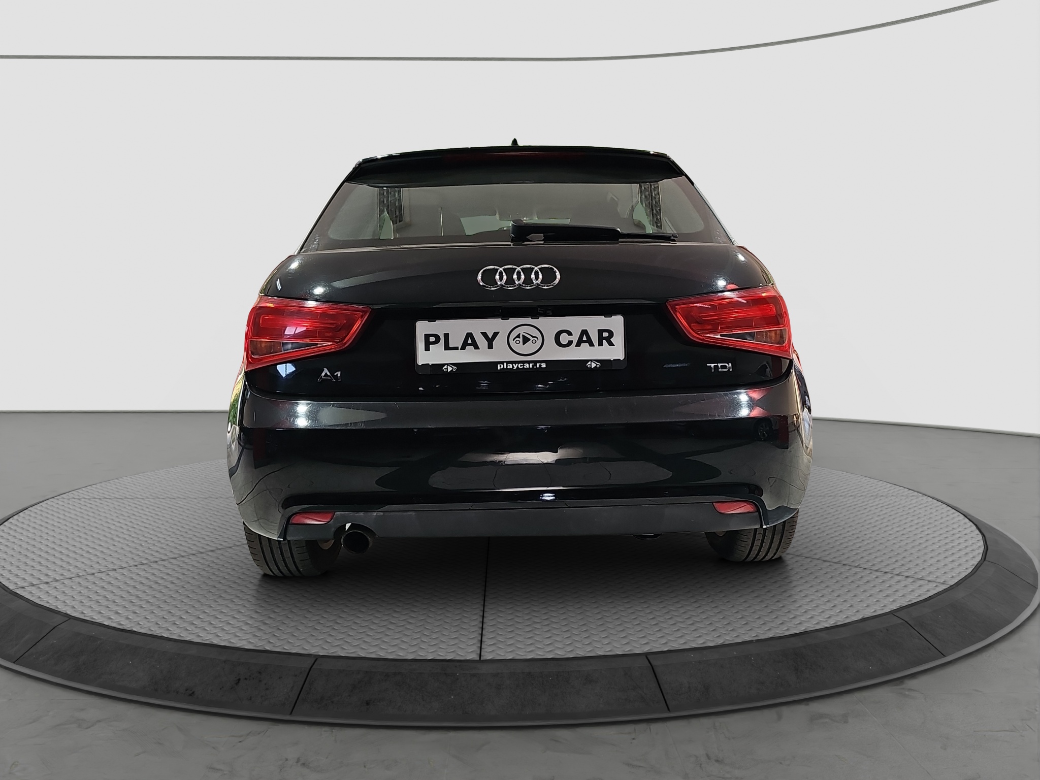 
								Audi A1 ODLIČAN full									