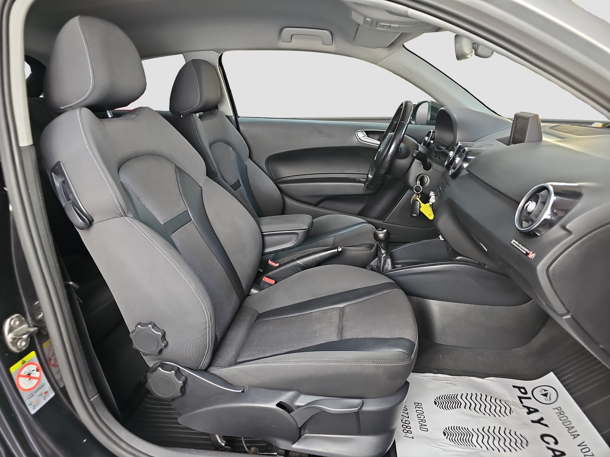 
								Audi A1 ODLIČAN full									