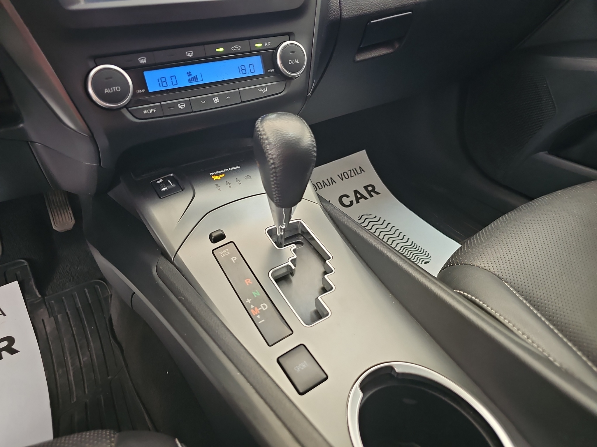 
								Toyota Avensis AUT/T0P full									