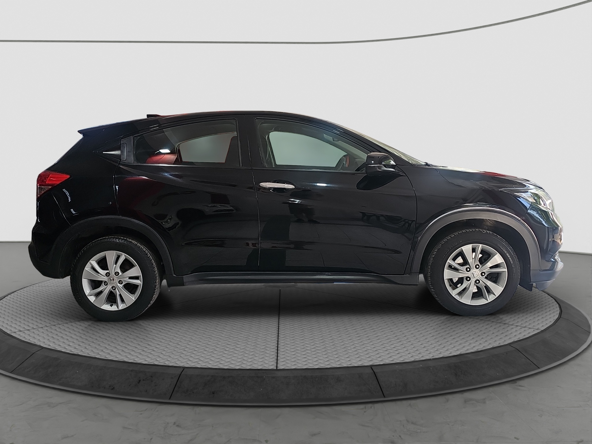 
								Honda HR-V N.O.V/ T.0.P full									