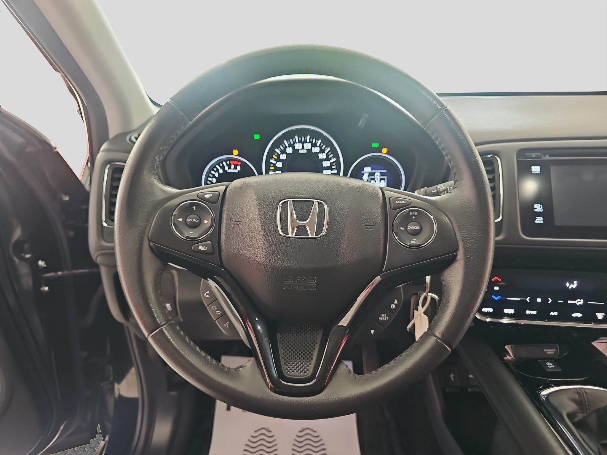 
								Honda HR-V N.O.V/ T.0.P full									