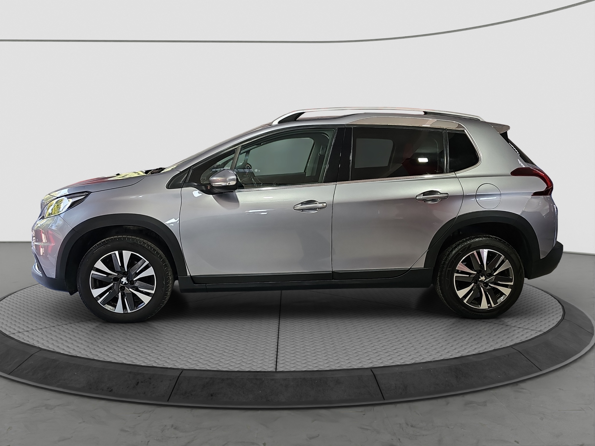 
								Peugeot 2008 AUT0/PANO full									