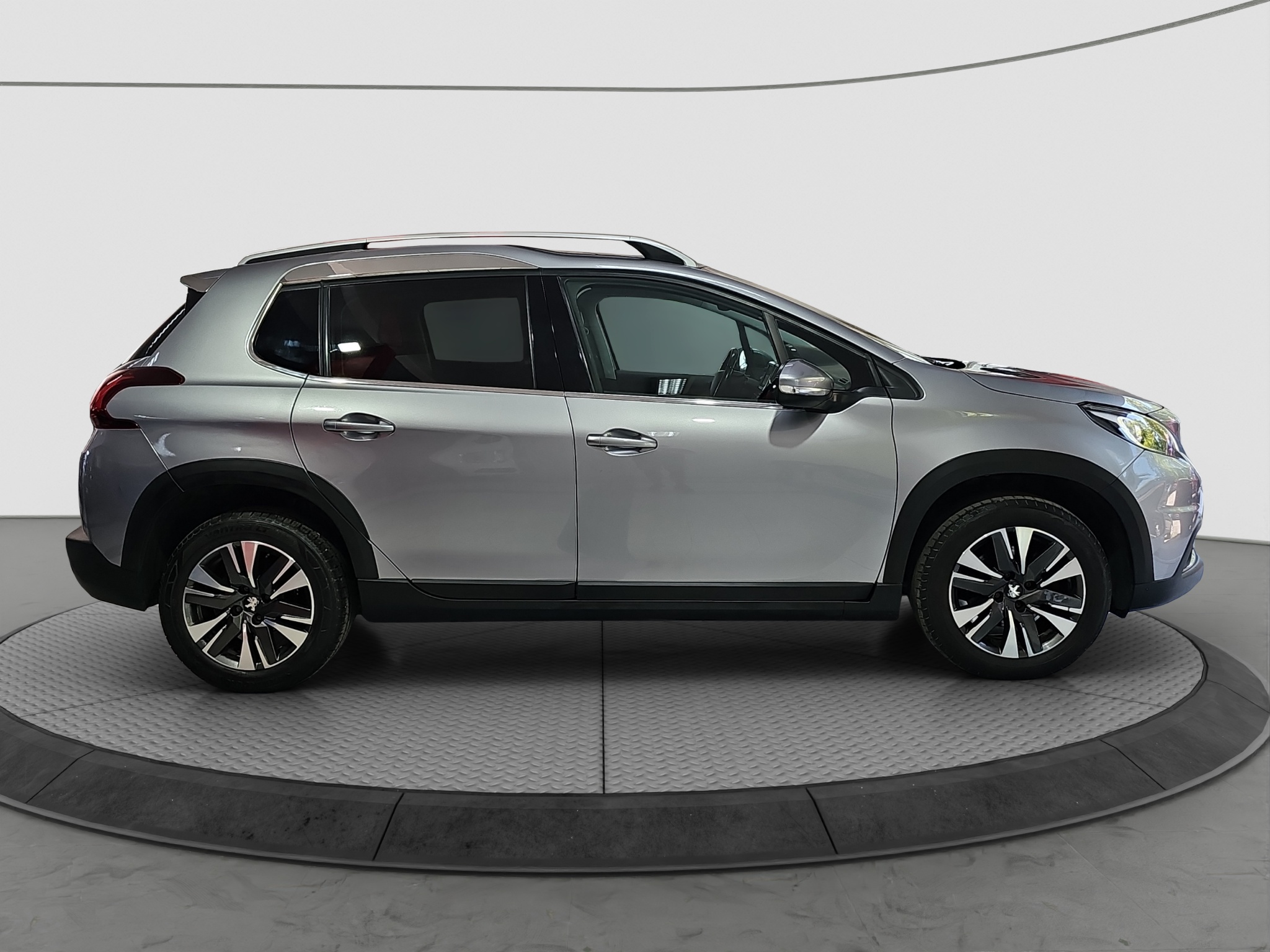 
								Peugeot 2008 AUT0/PANO full									