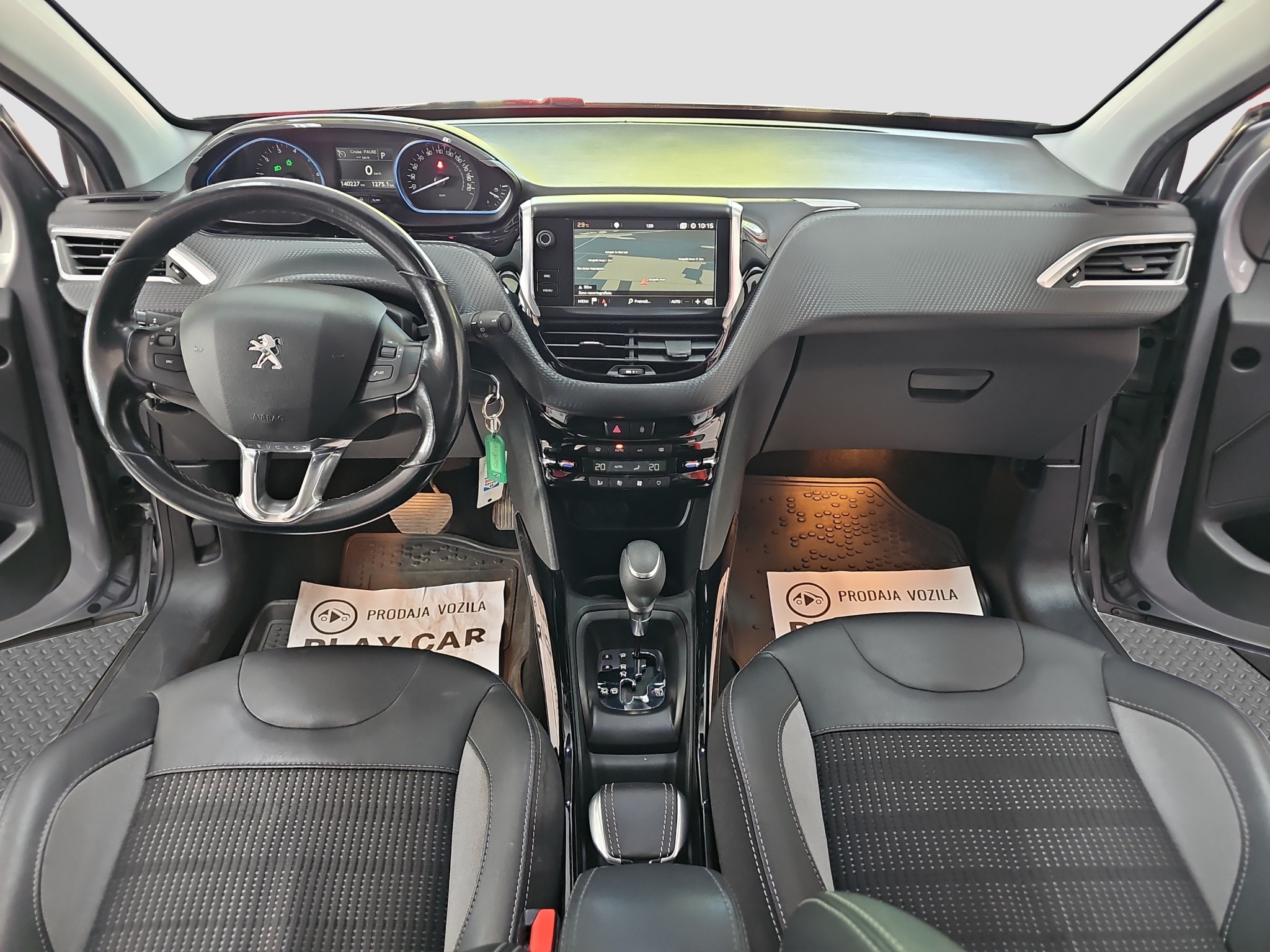 
								Peugeot 2008 AUT0/PANO full									