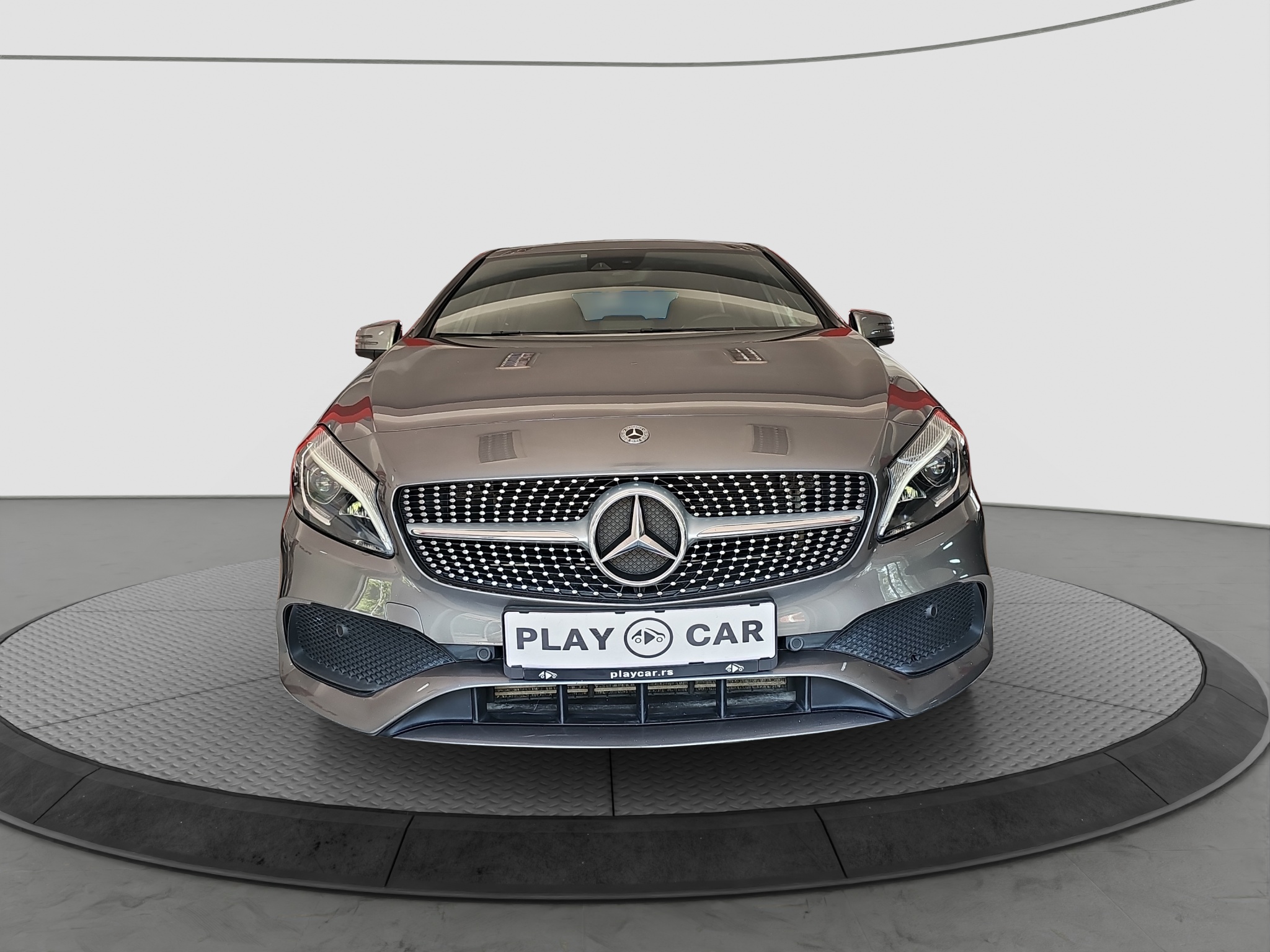 
								Mercedes Benz A 180 3 x AMG full									