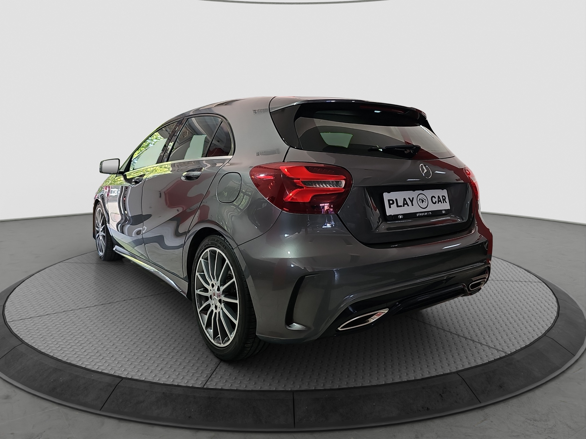 
								Mercedes Benz A 180 3 x AMG full									