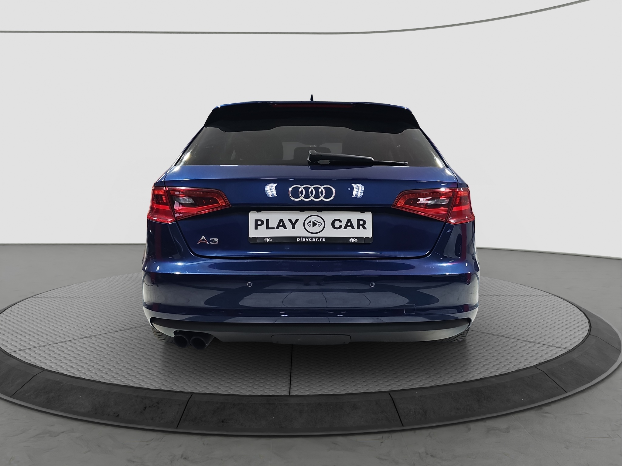 
								Audi A3 S-tronic full									