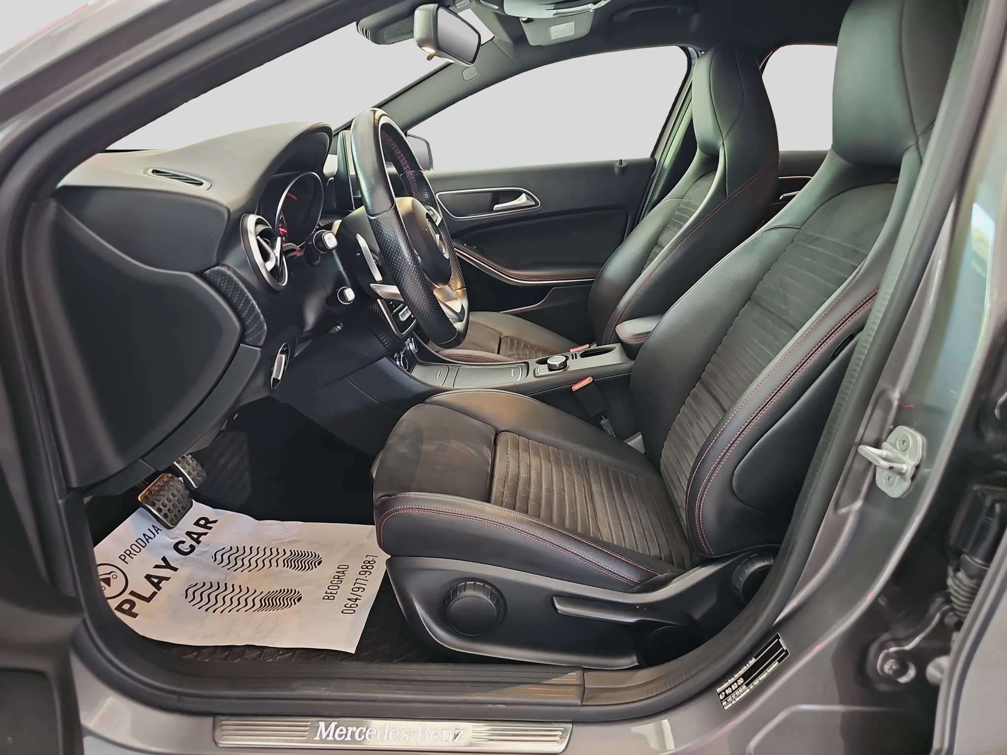 
								Mercedes Benz A 180 3 x AMG full									