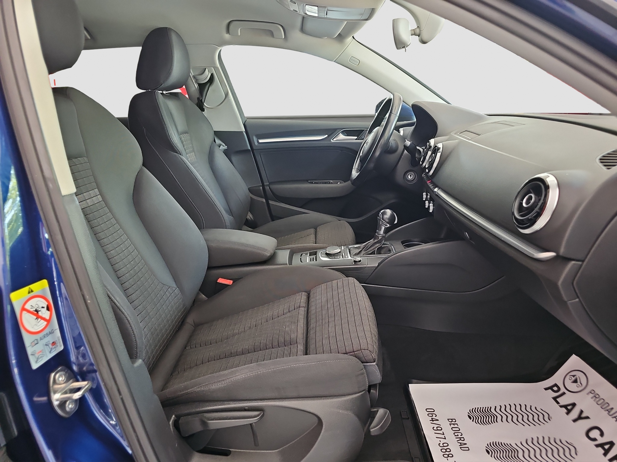 
								Audi A3 S-tronic full									