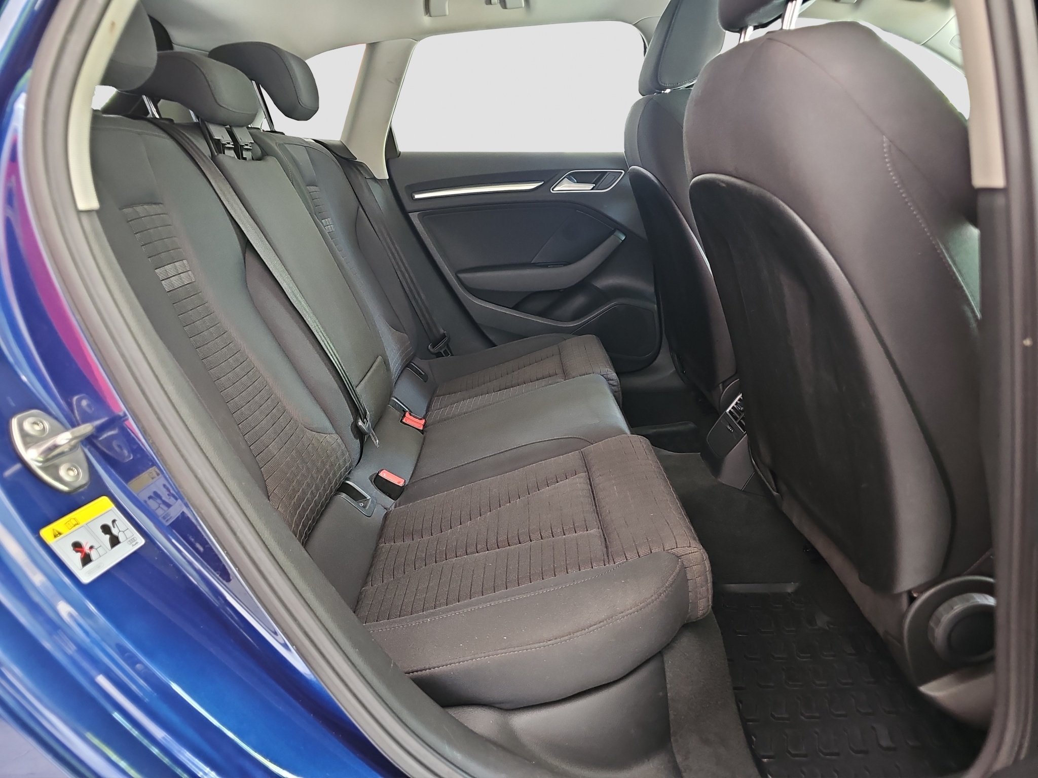 
								Audi A3 S-tronic full									