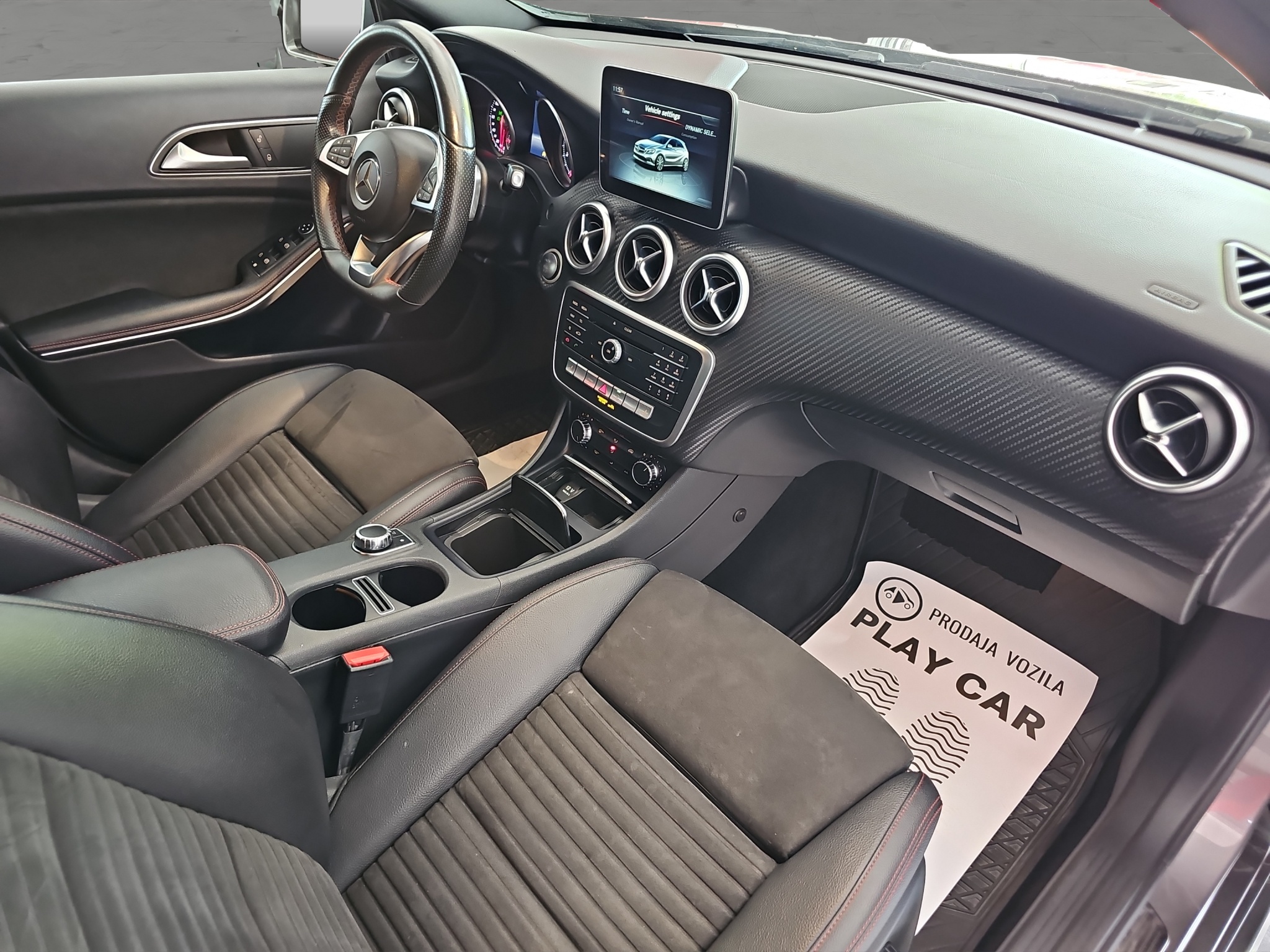 
								Mercedes Benz A 180 3 x AMG full									