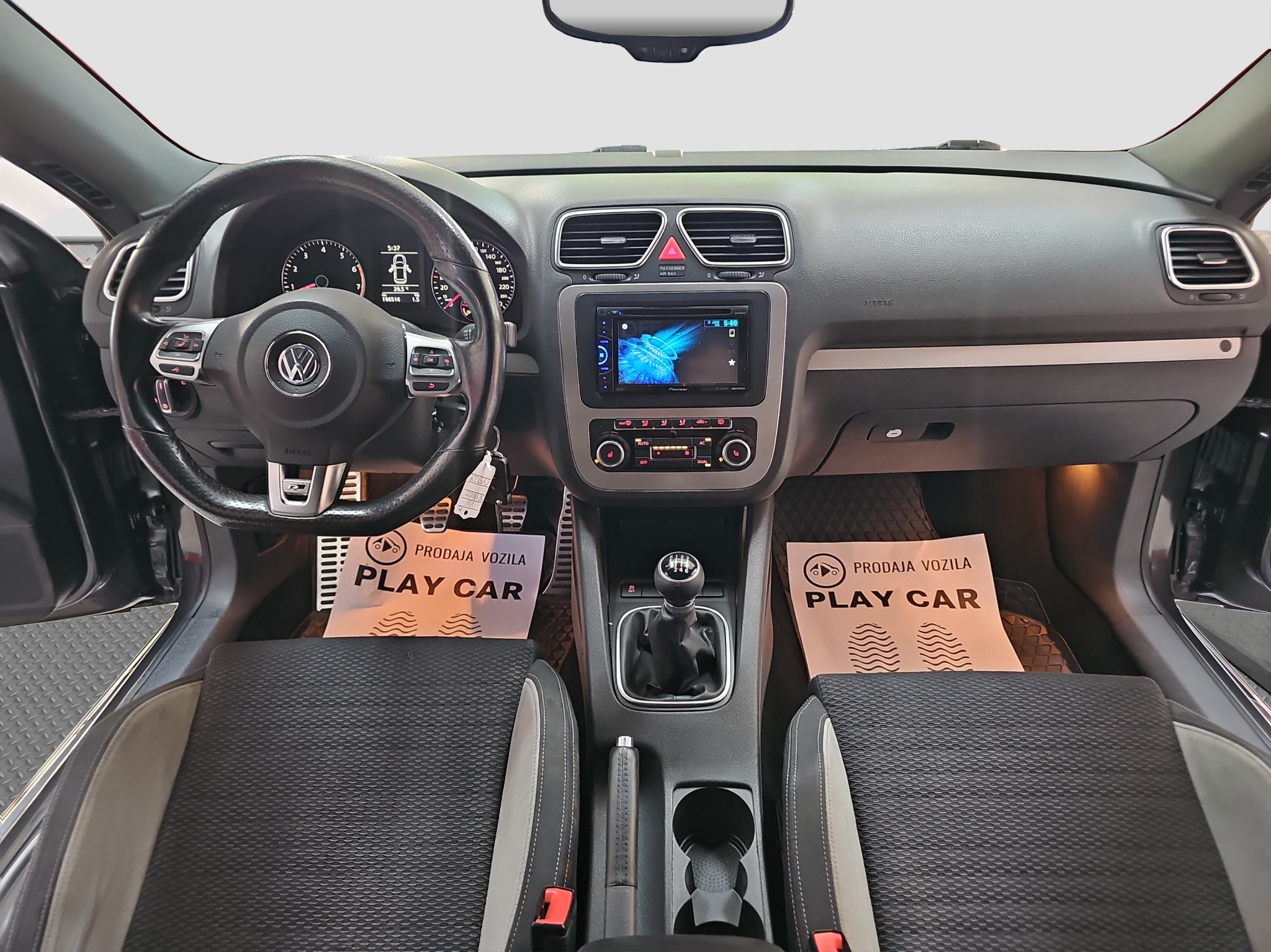 
								Volkswagen Scirocco R-line full									