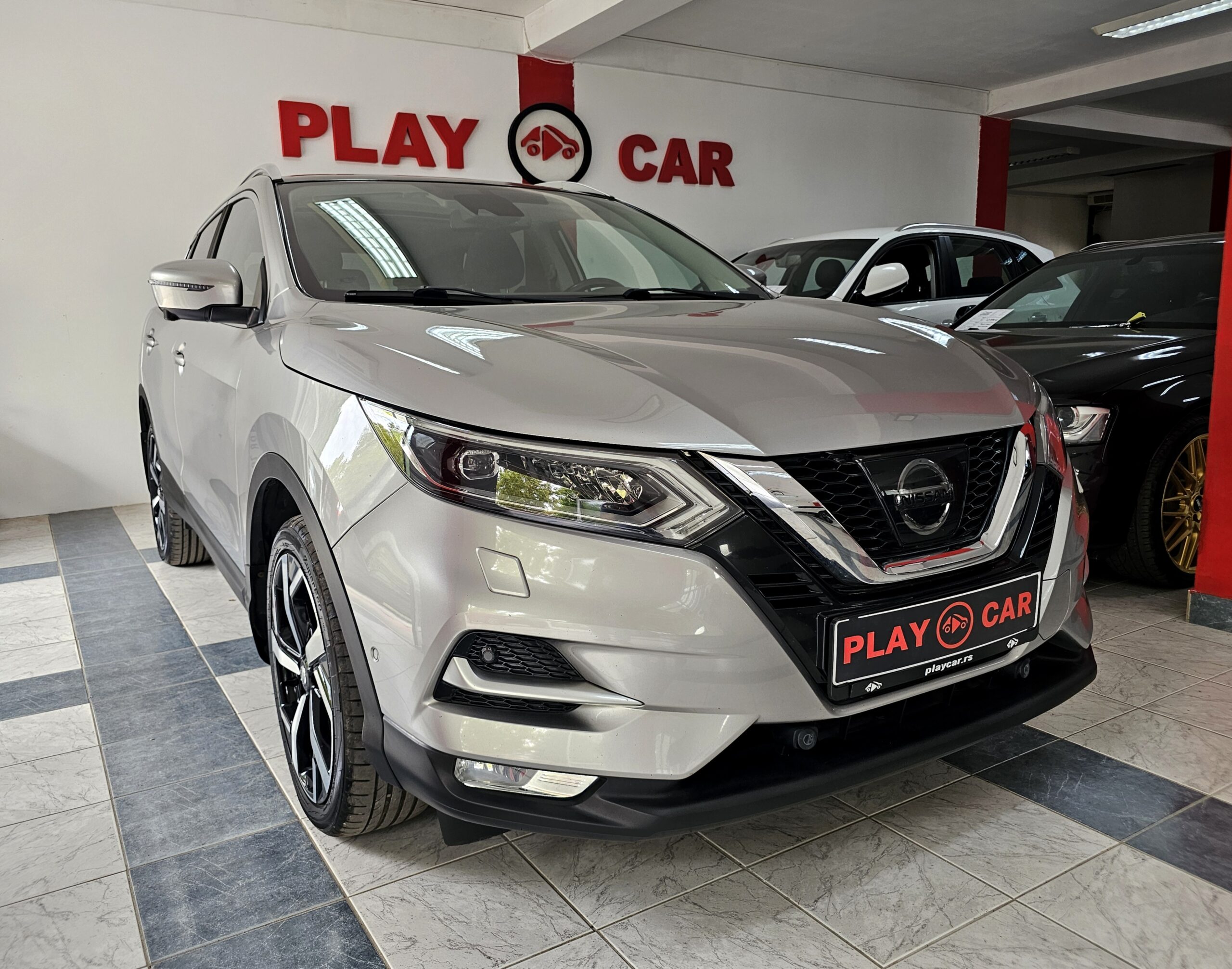 
								Nissan Qashqai TEKNA /1.5D/PANO full									