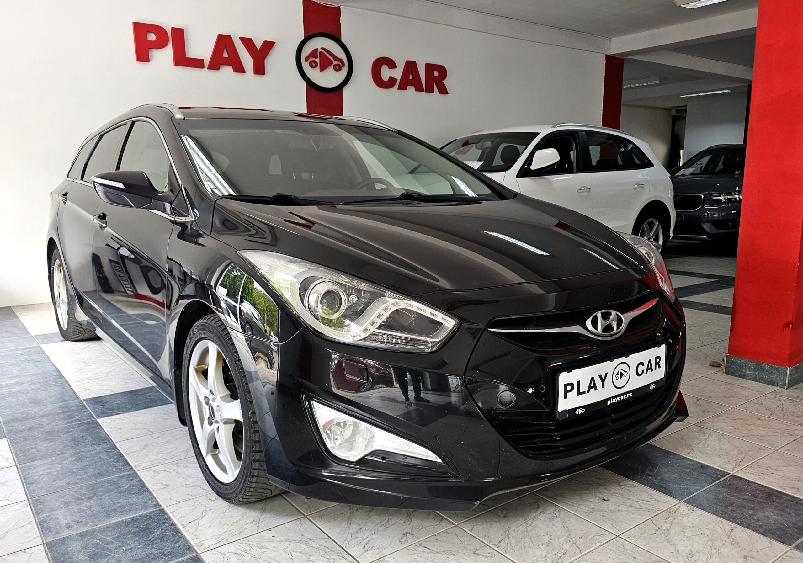 
								Hyundai i40 1.7 CRDI full									