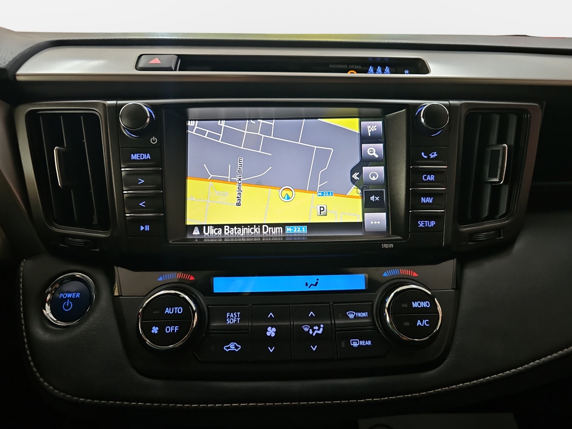 
								Toyota RAV 4 Hybrid/T0P full									