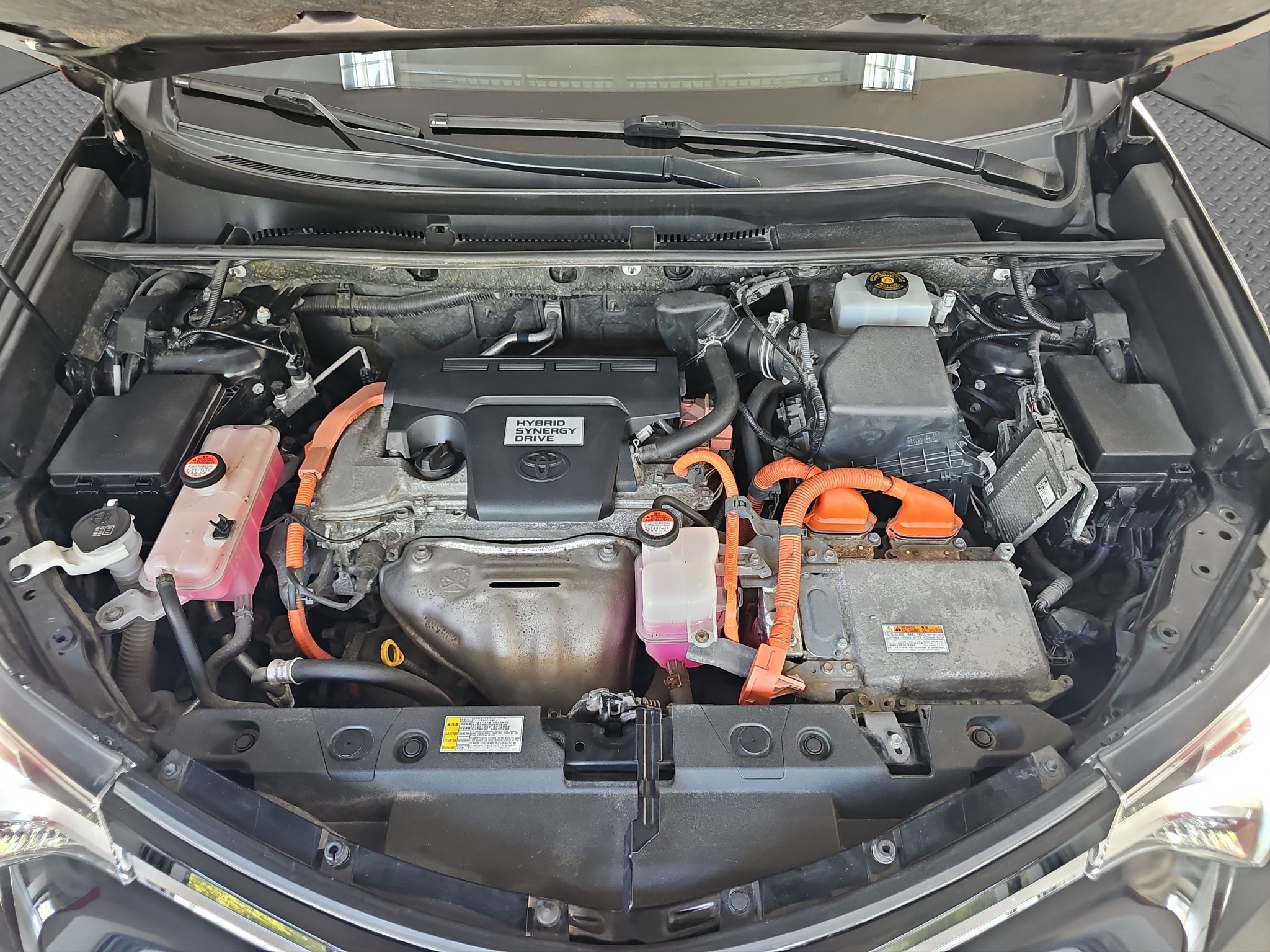 
								Toyota RAV 4 Hybrid/T0P full									