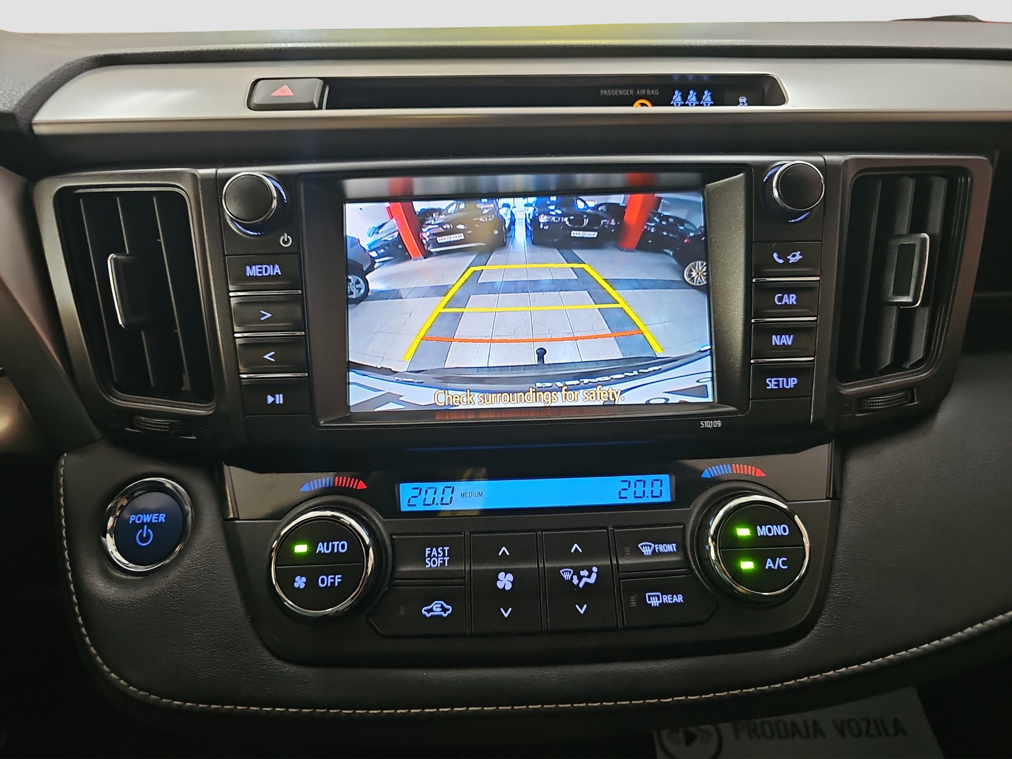 
								Toyota RAV 4 Hybrid/T0P full									