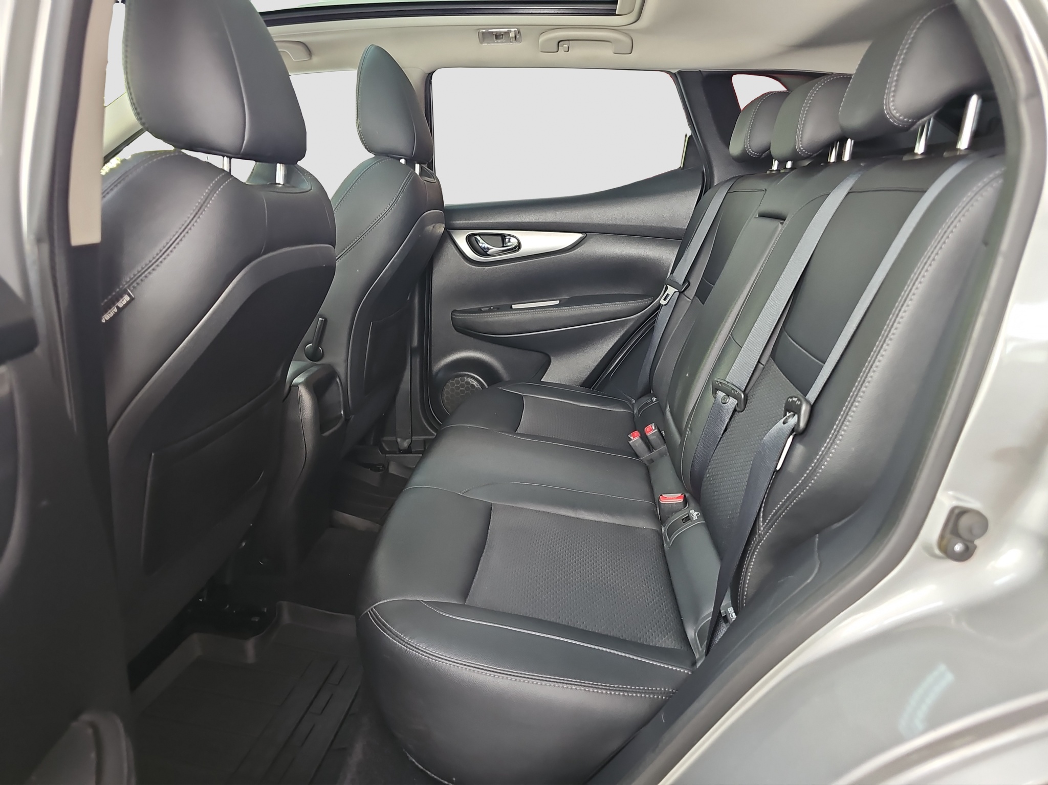 
								Nissan Qashqai TEKNA /1.5D/PANO full									