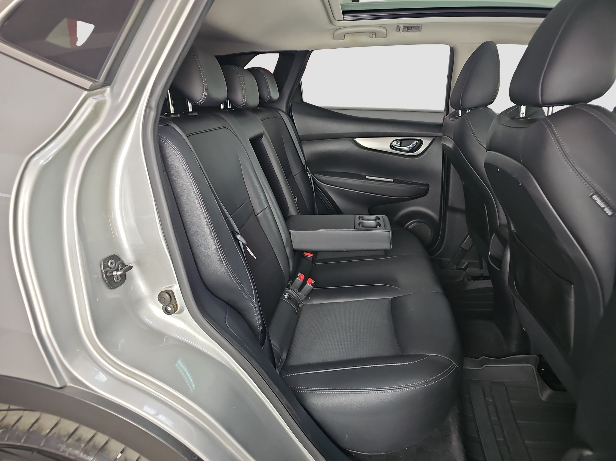 
								Nissan Qashqai TEKNA /1.5D/PANO full									