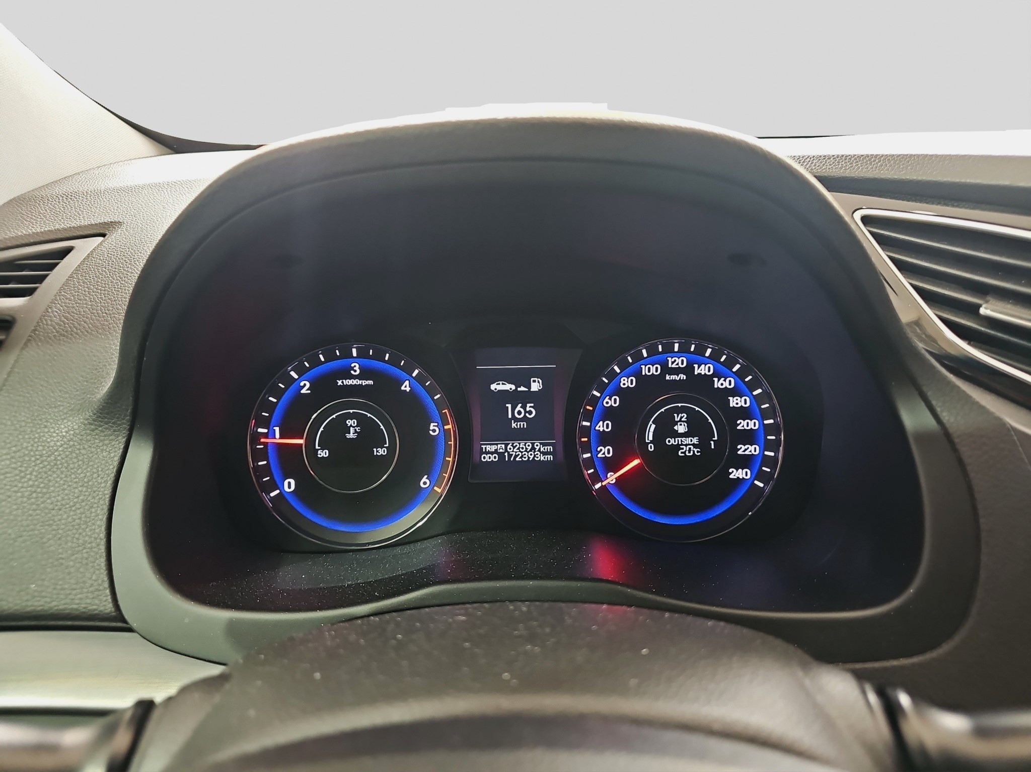 
								Hyundai i40 1.7 CRDI full									