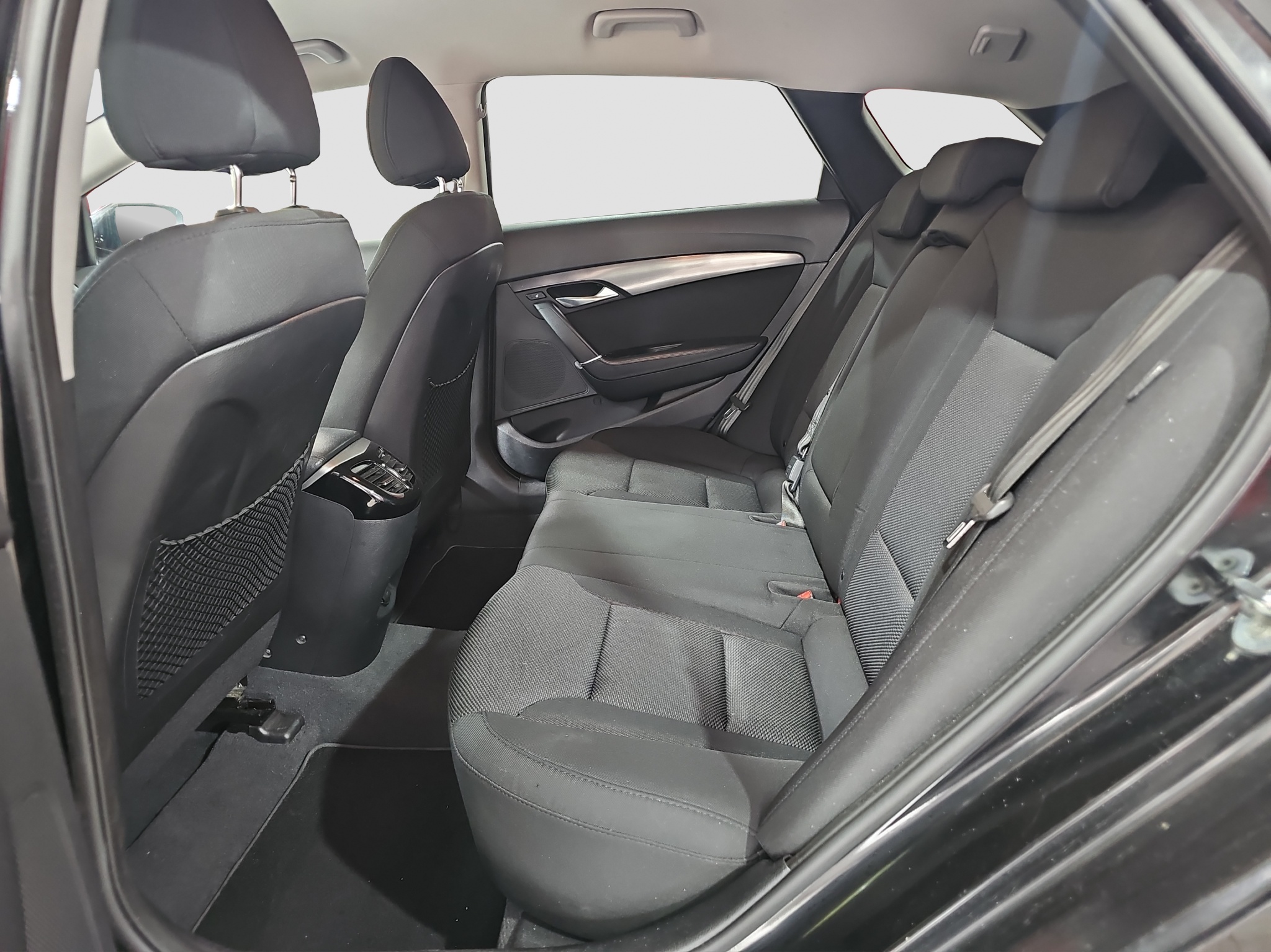 
								Hyundai i40 1.7 CRDI full									