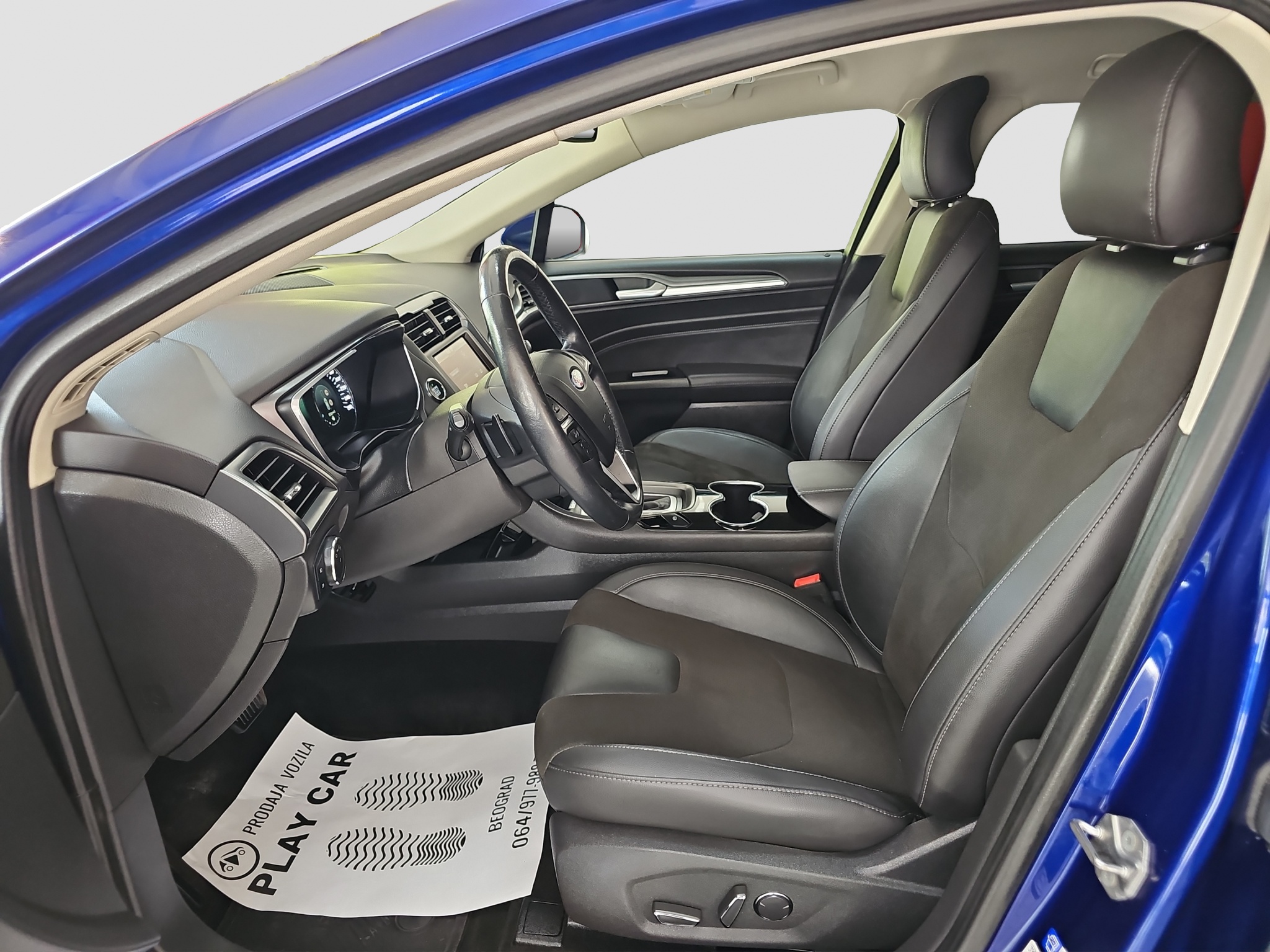 
								Ford Mondeo T0P/AUT full									