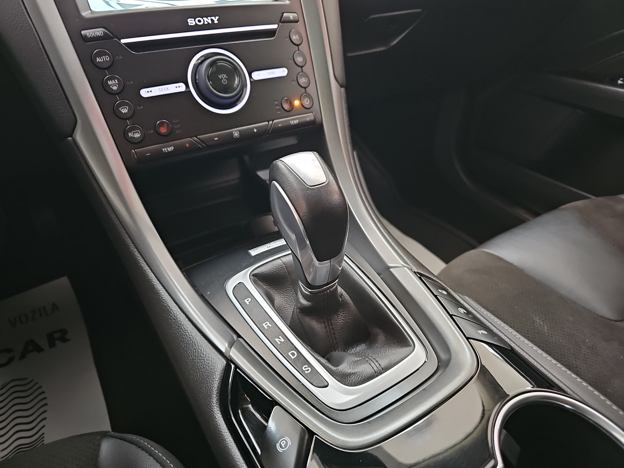 
								Ford Mondeo T0P/AUT full									