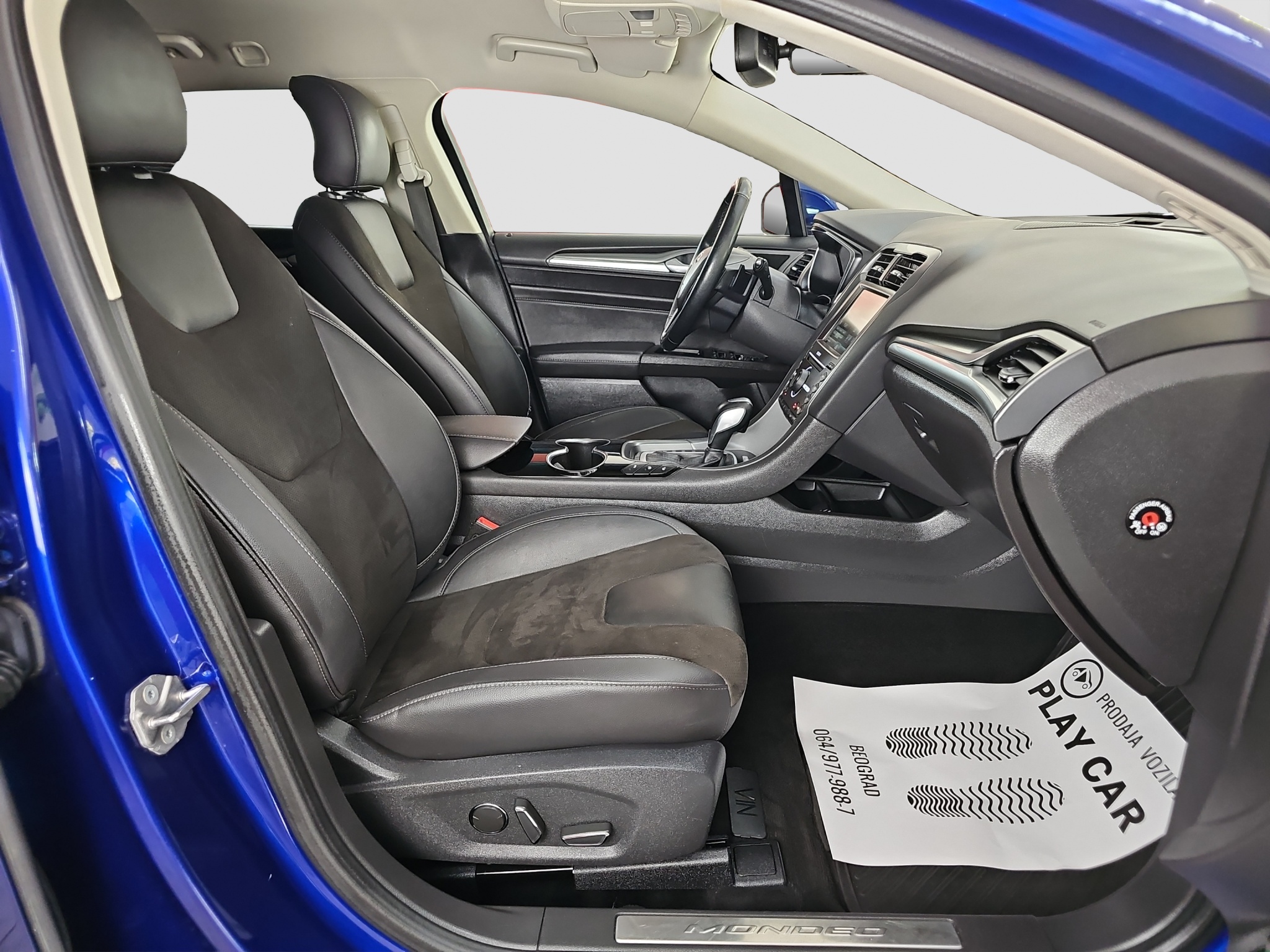 
								Ford Mondeo T0P/AUT full									
