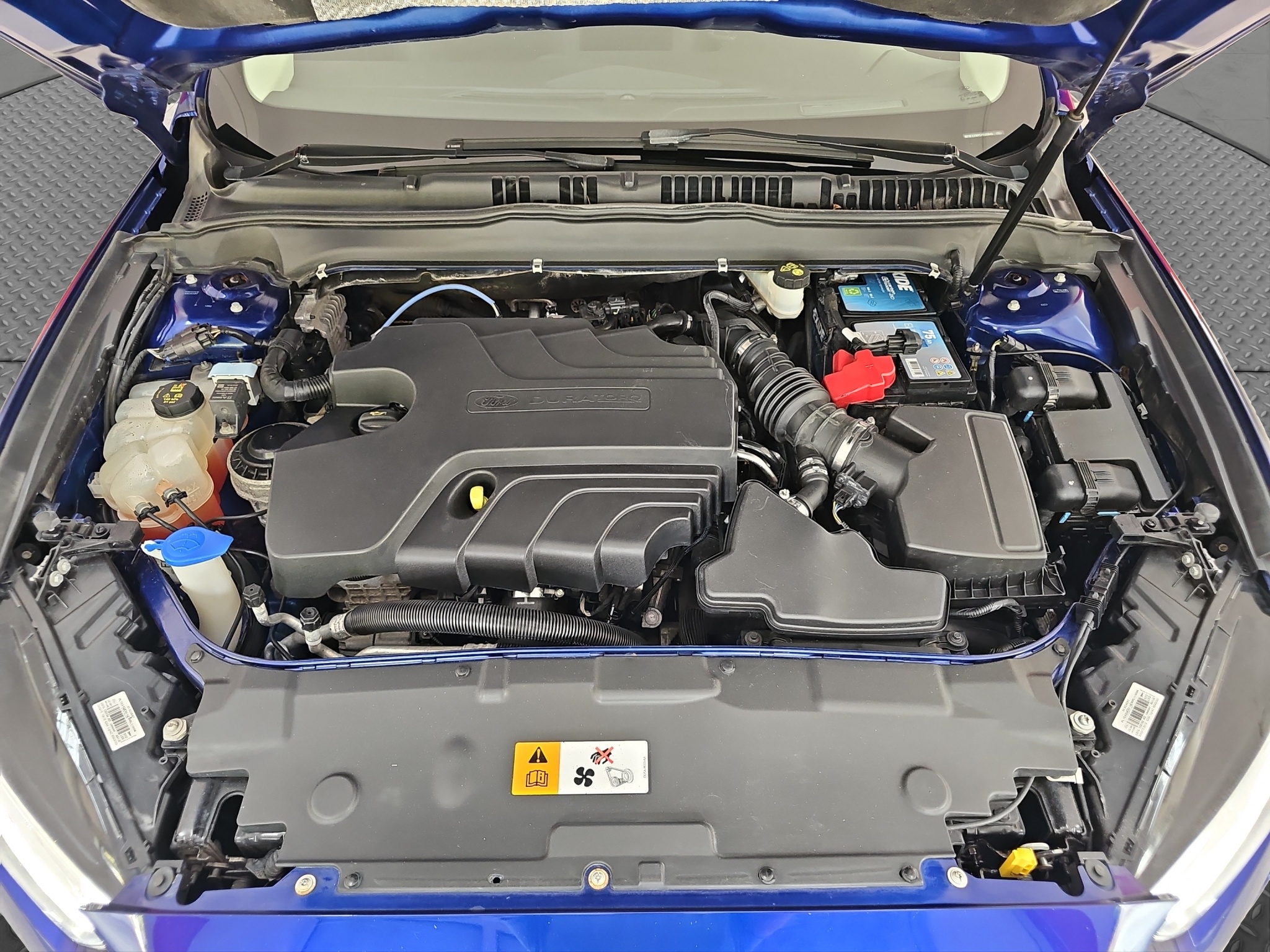 
								Ford Mondeo T0P/AUT full									