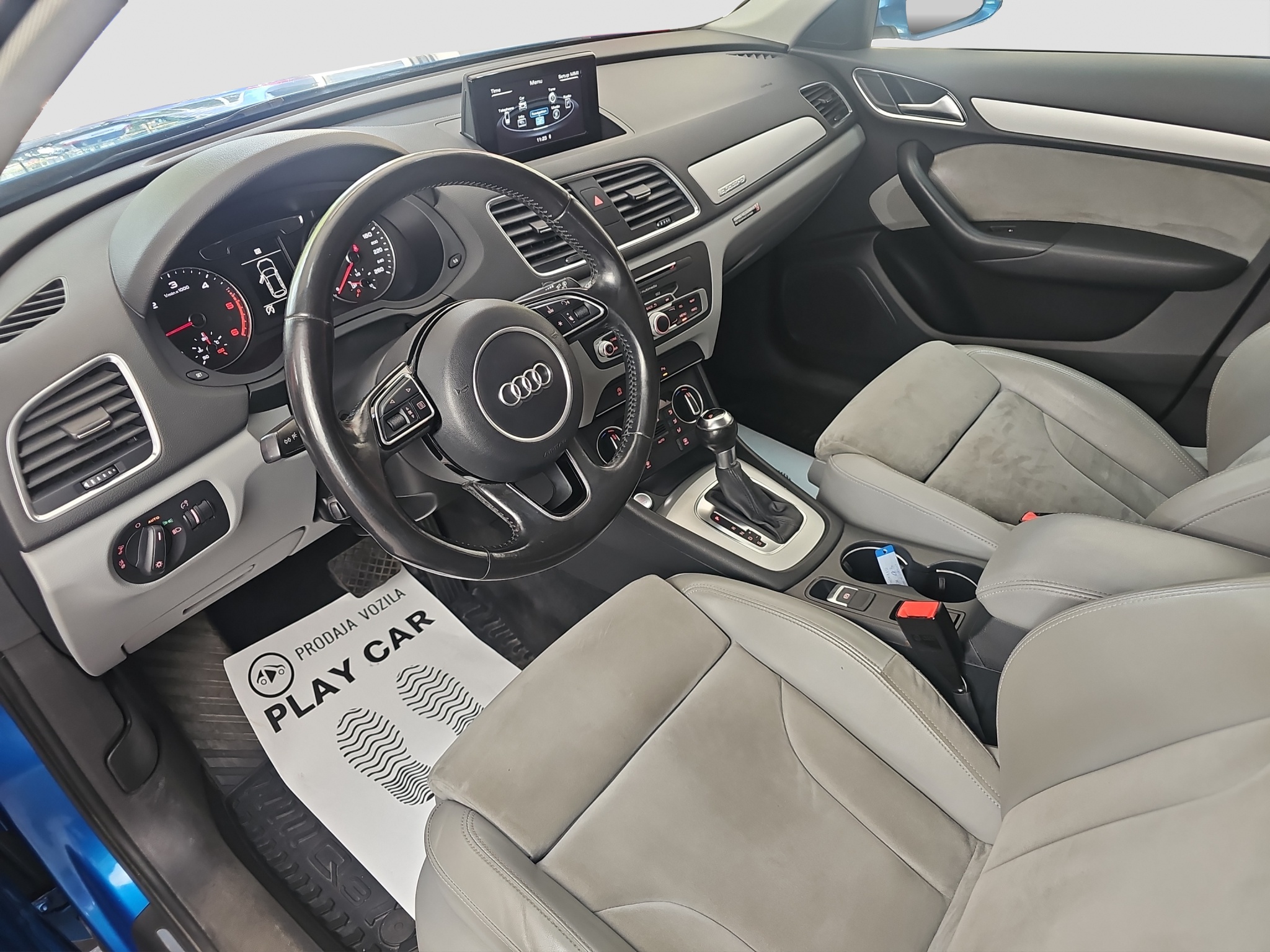
								Audi Q3 S-line/4×4 full									
